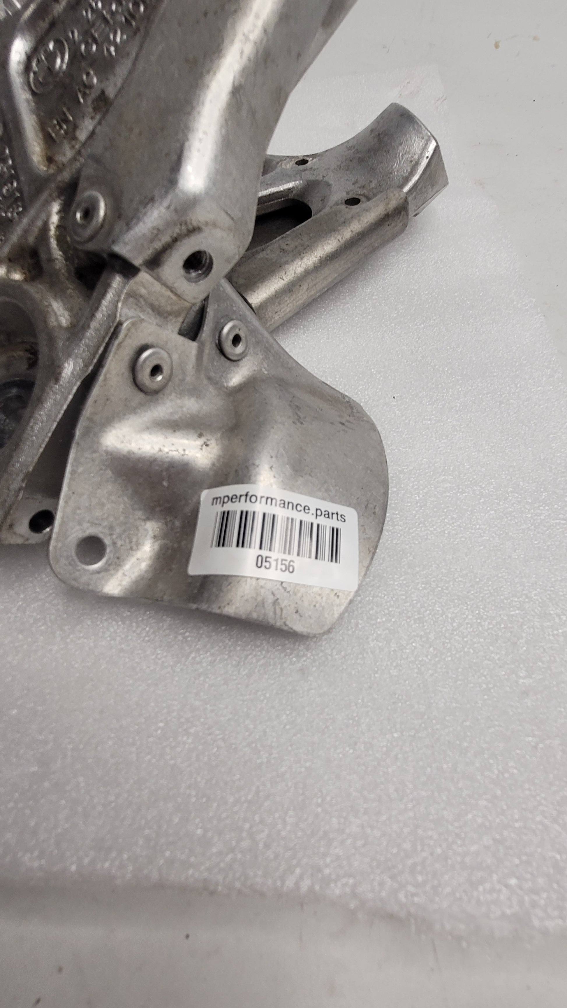 BMW F82 M4 F87 F80 F83 Right Engine Support Bracket 2284204 - MPerformance.parts