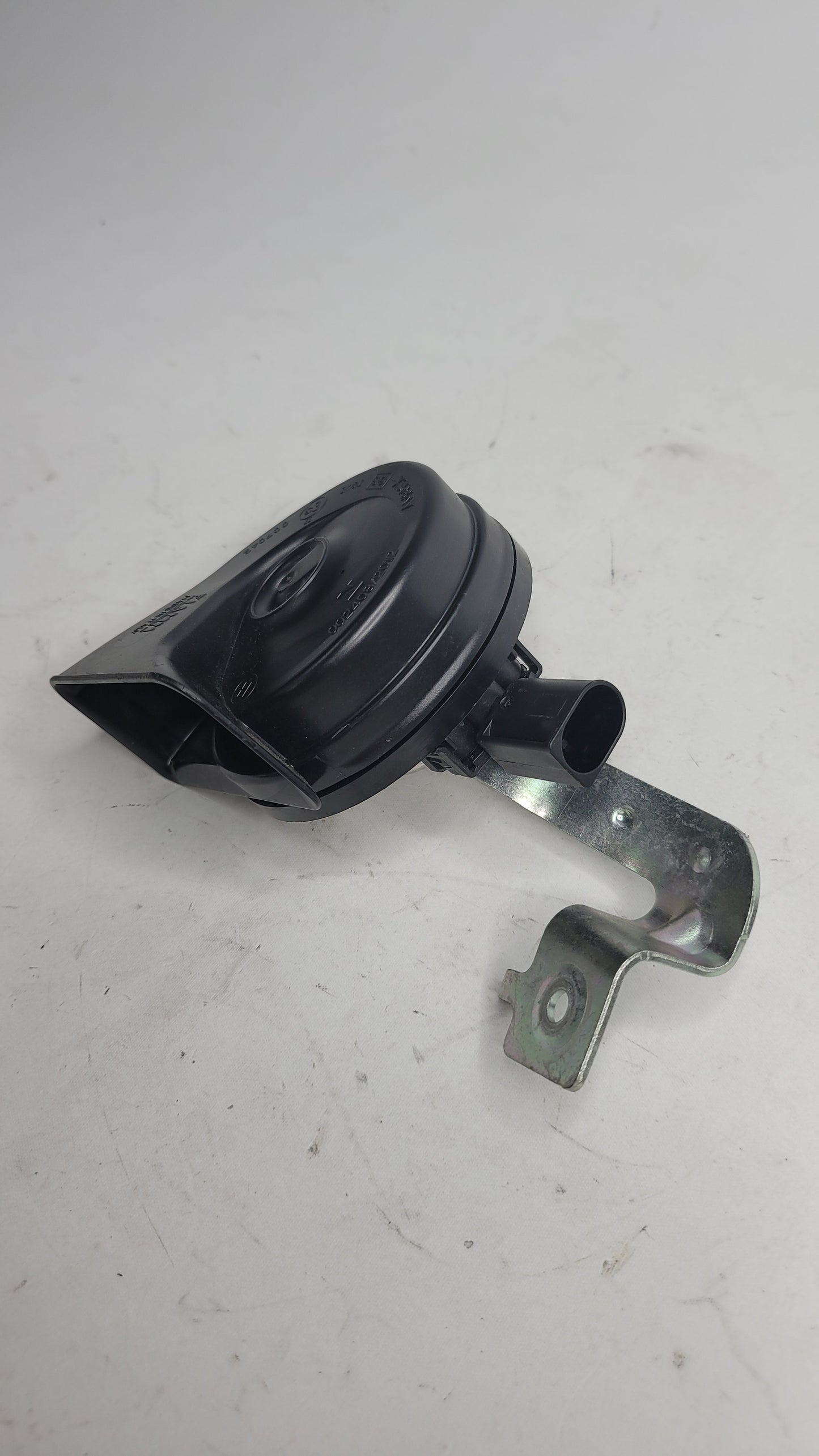 BMW M3 G80 RIGHT SIDE HIGH NOTE TONE HORN SIGNAL - 7492205 - MPerformance.parts