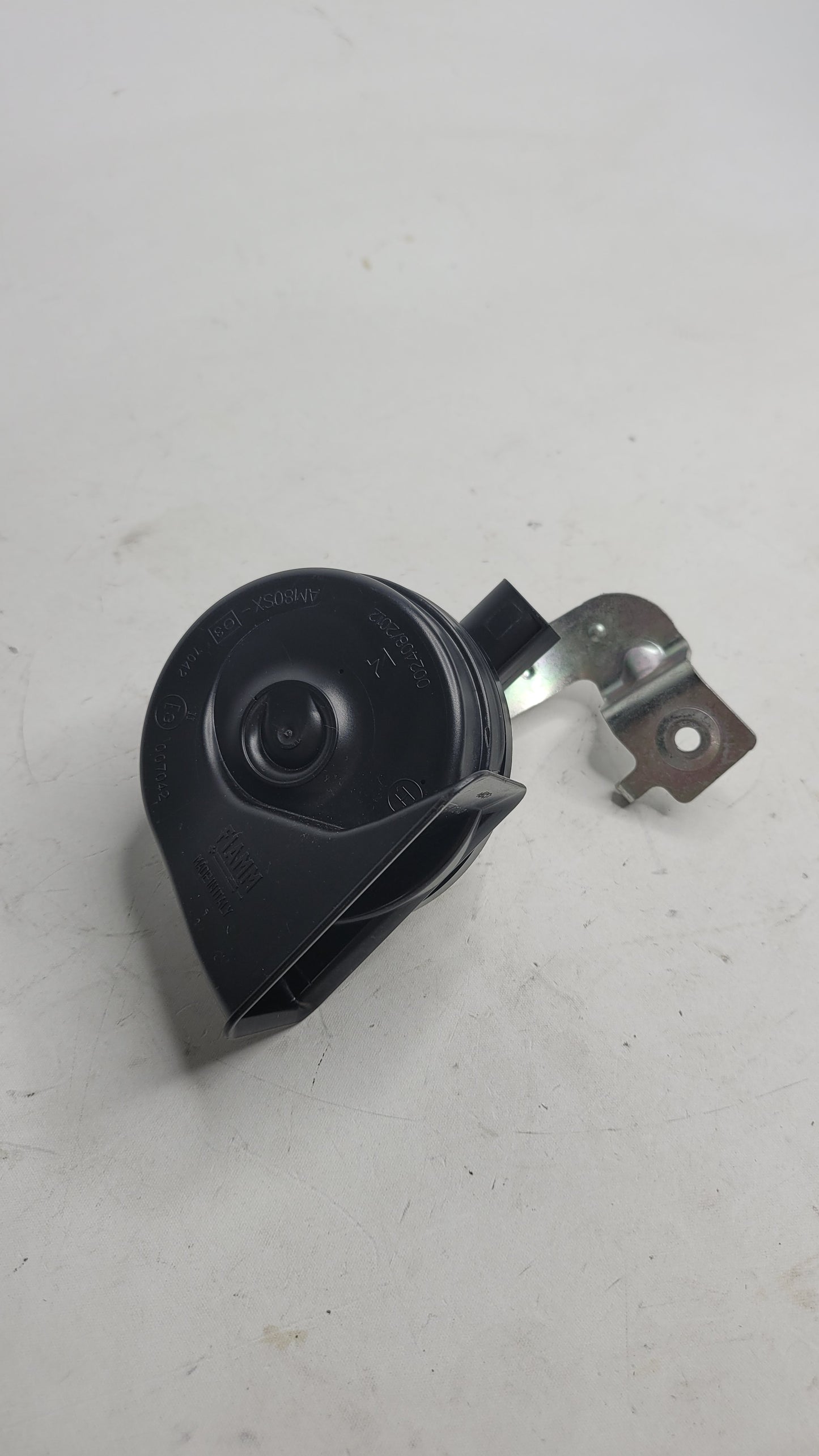 BMW M3 G80 RIGHT SIDE HIGH NOTE TONE HORN SIGNAL - 7492205 - MPerformance.parts