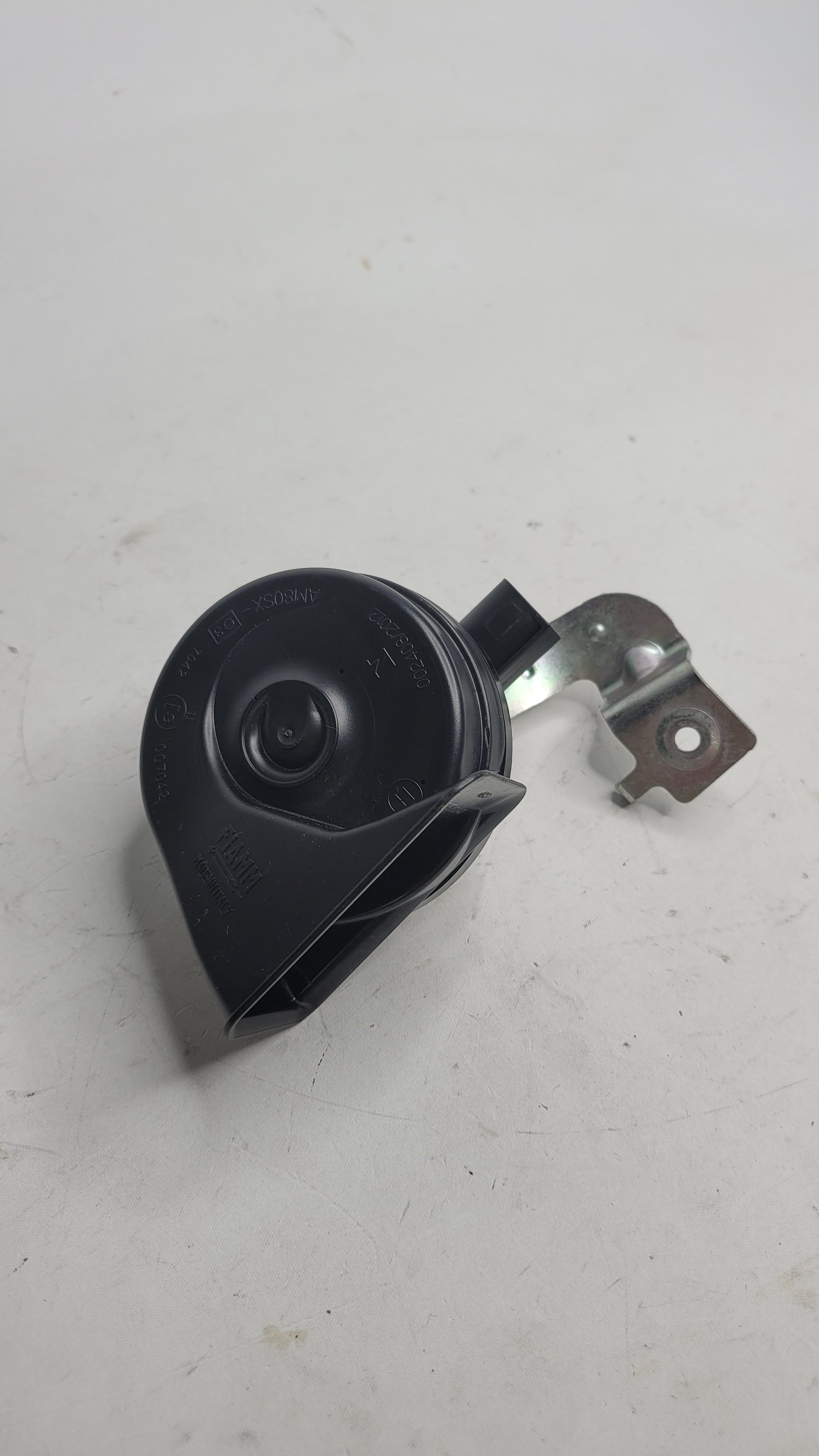 BMW M3 G80 RIGHT SIDE HIGH NOTE TONE HORN SIGNAL - 7492205 - MPerformance.parts