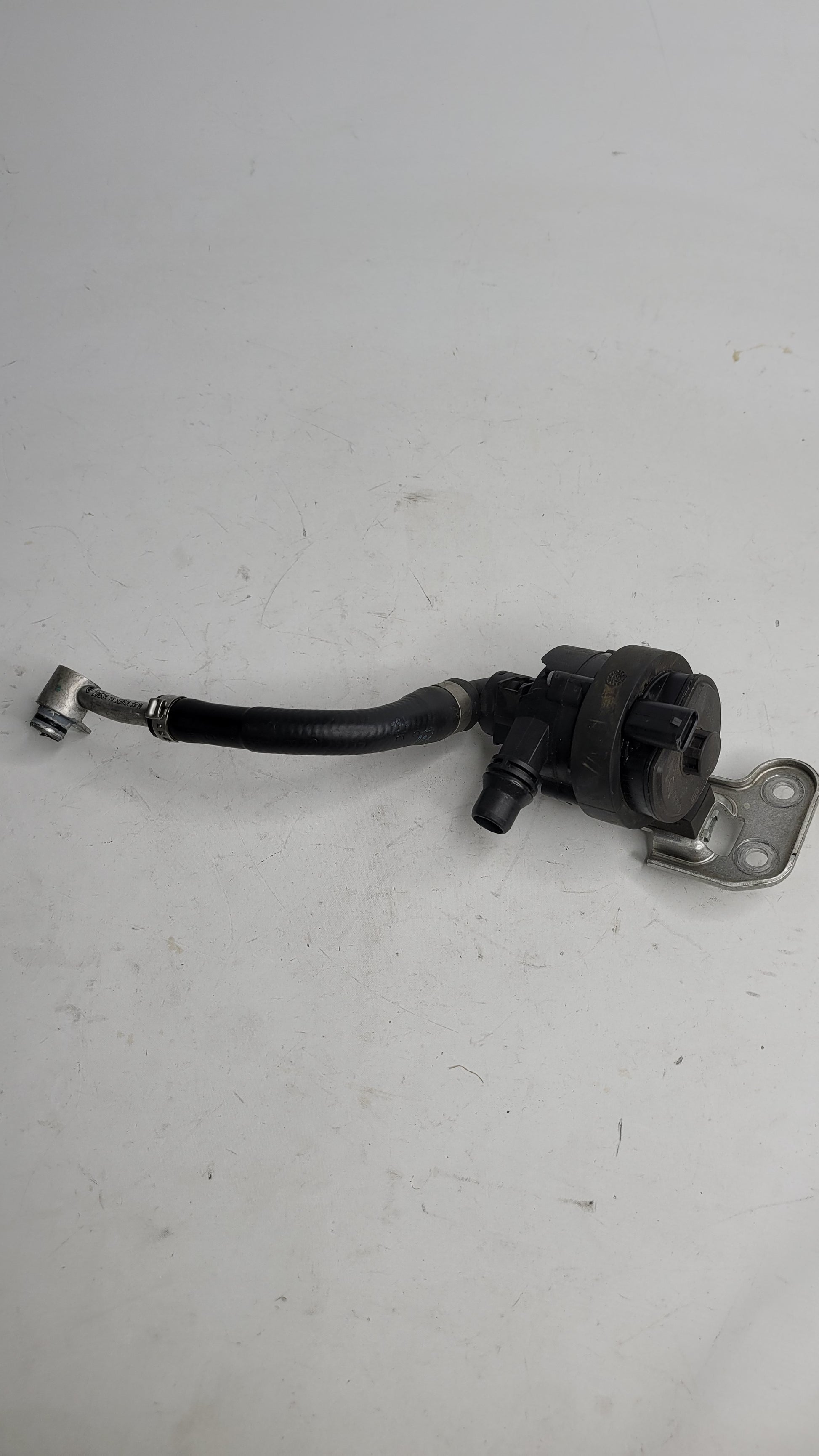 F80 BMW M3 AUXILIARY WATER PUMP 3.0 PETROL 7850568 - MPerformance.parts