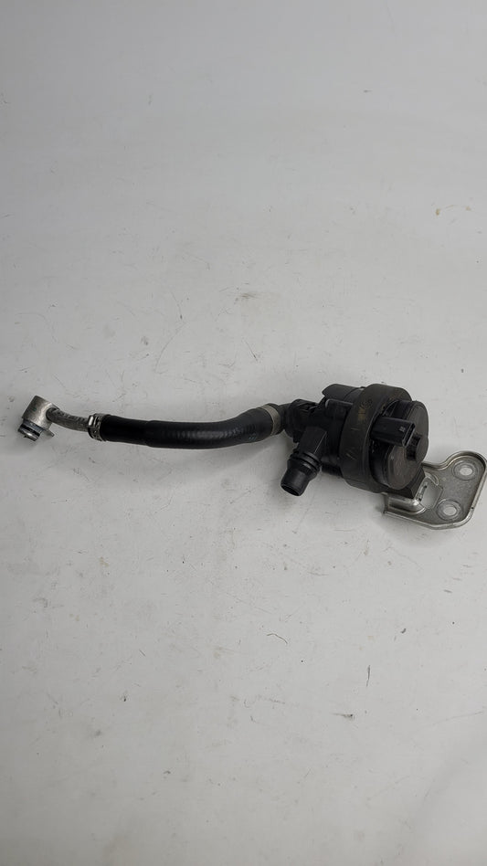F80 BMW M3 AUXILIARY WATER PUMP 3.0 PETROL 7850568 - MPerformance.parts