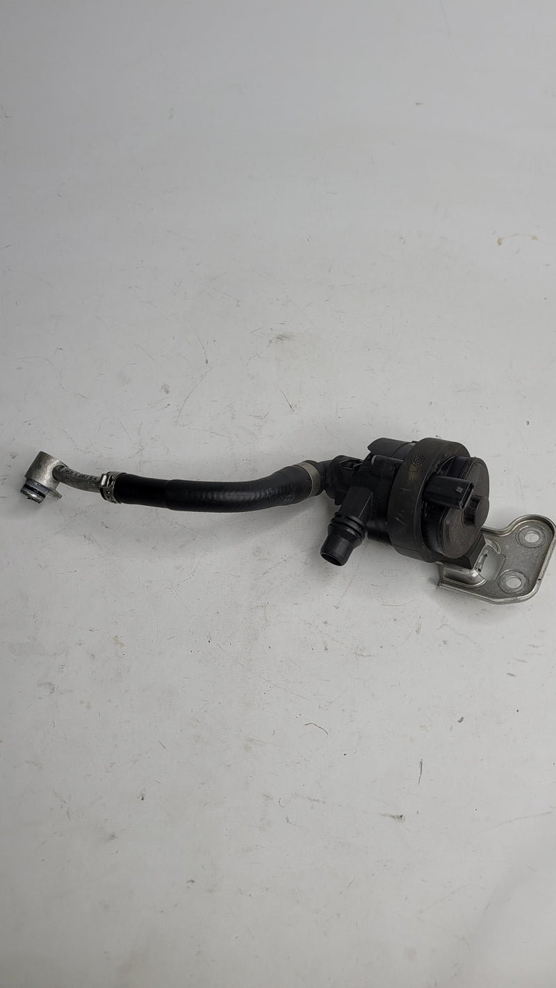 F80 BMW M3 AUXILIARY WATER PUMP 3.0 PETROL 7850568 - MPerformance.parts