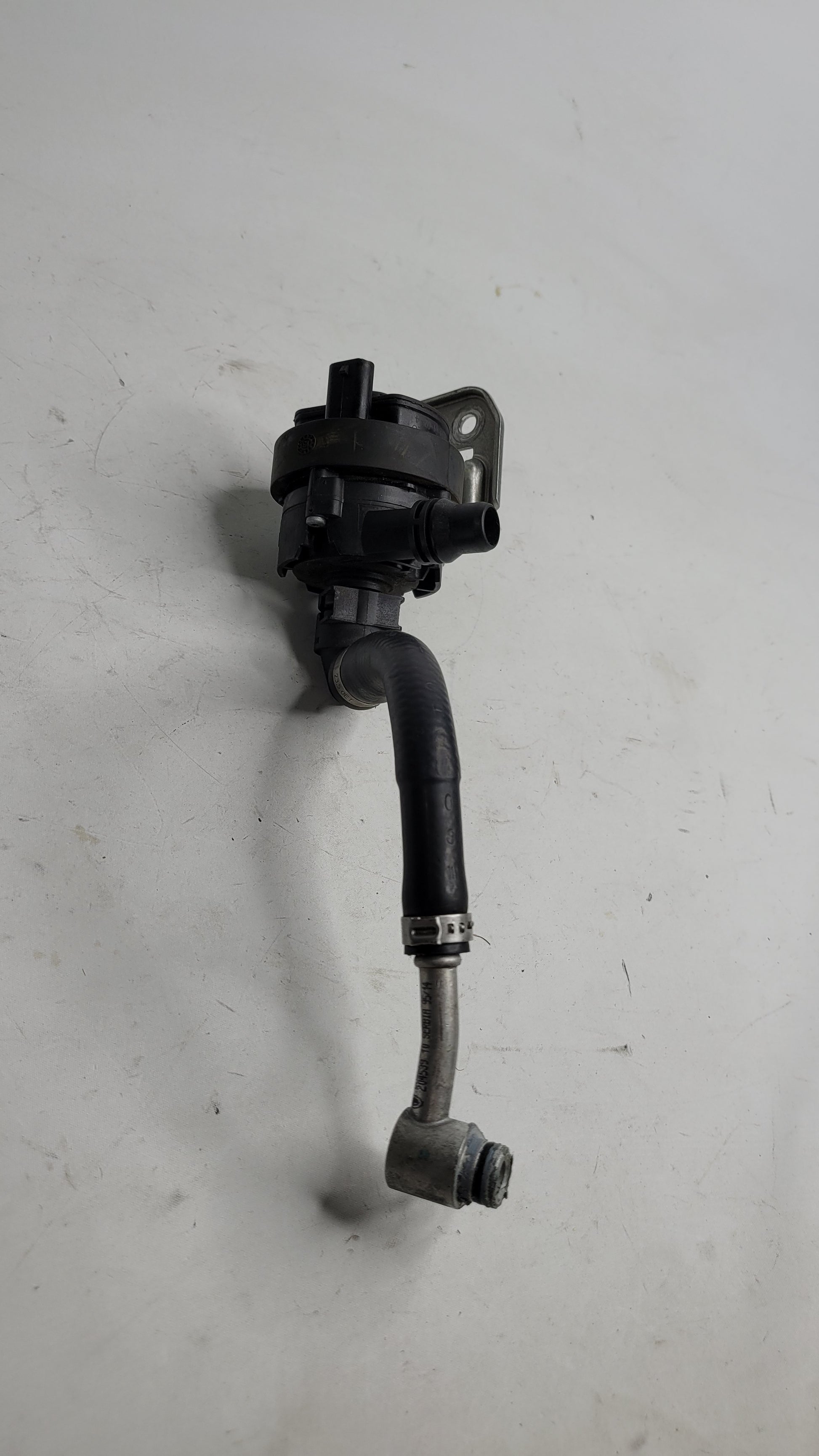 F80 BMW M3 AUXILIARY WATER PUMP 3.0 PETROL 7850568 - MPerformance.parts
