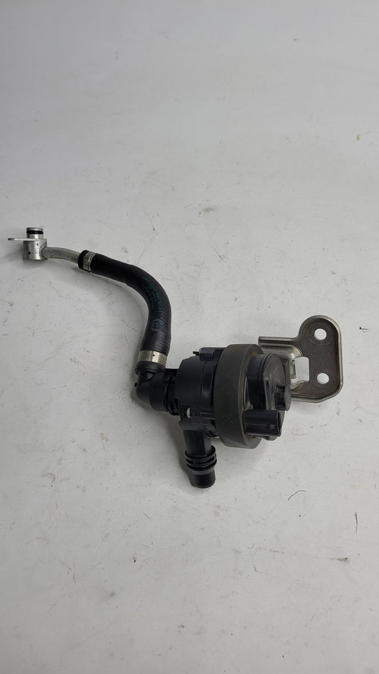 F80 BMW M3 AUXILIARY WATER PUMP 3.0 PETROL 7850568 - MPerformance.parts