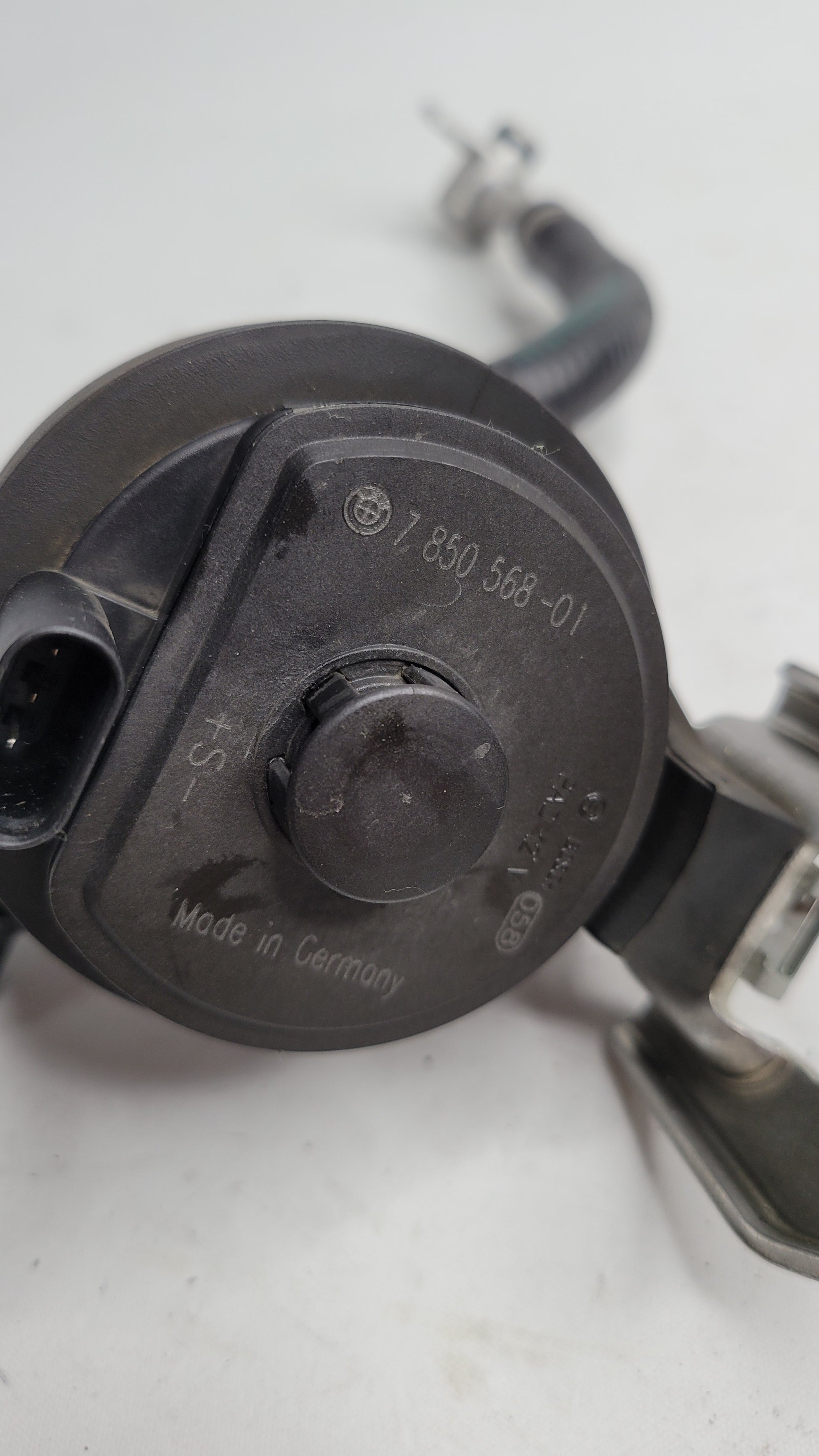 F80 BMW M3 AUXILIARY WATER PUMP 3.0 PETROL 7850568 - MPerformance.parts