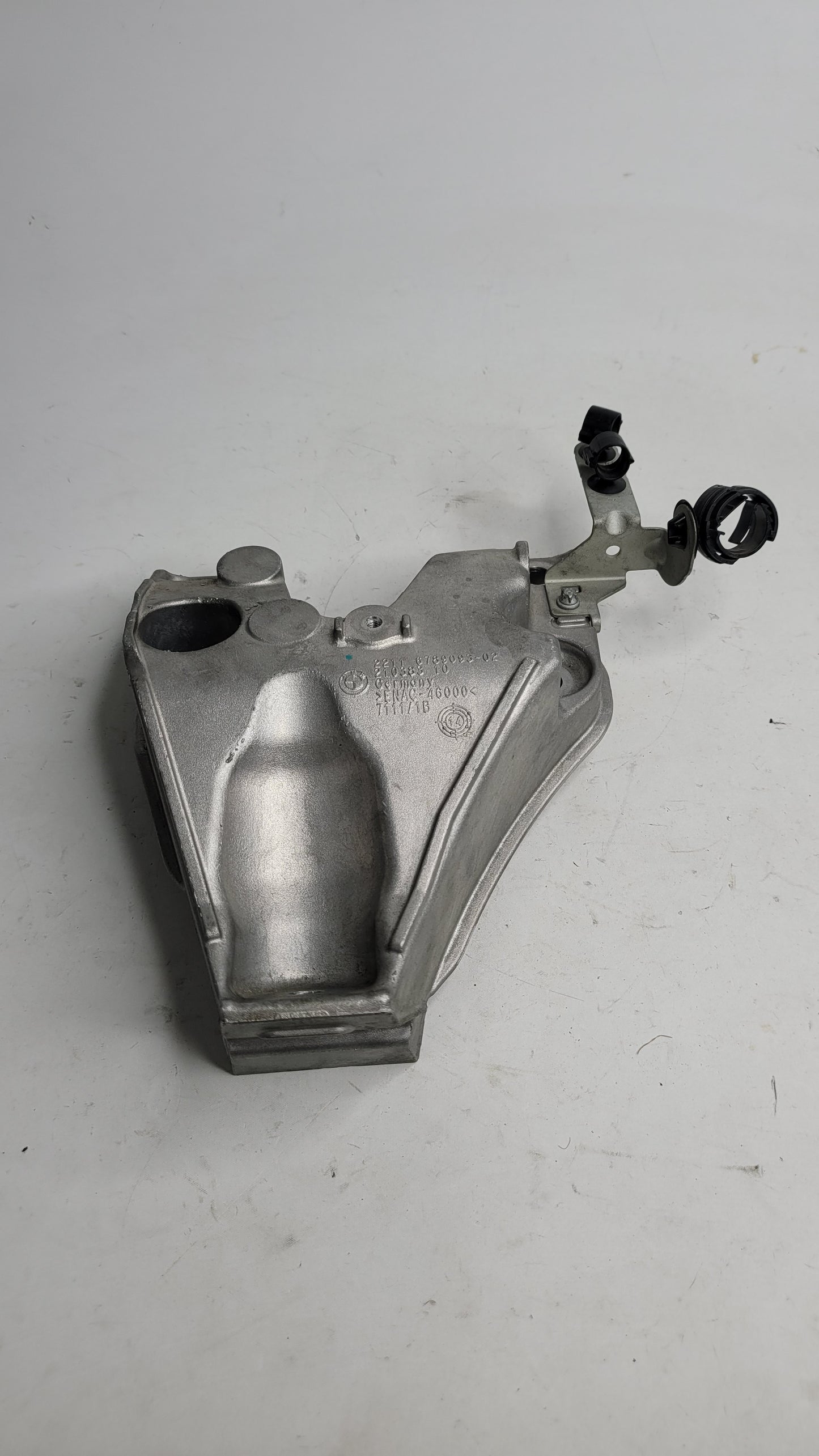 BMW M3 3.0L - LEFT Engine / Motor Mount Bracket 6789093 - MPerformance.parts