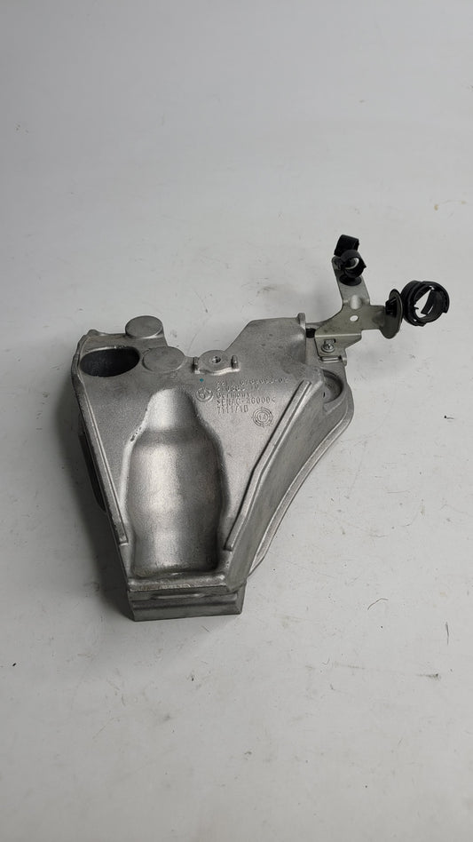 BMW M3 3.0L - LEFT Engine / Motor Mount Bracket 6789093 - MPerformance.parts
