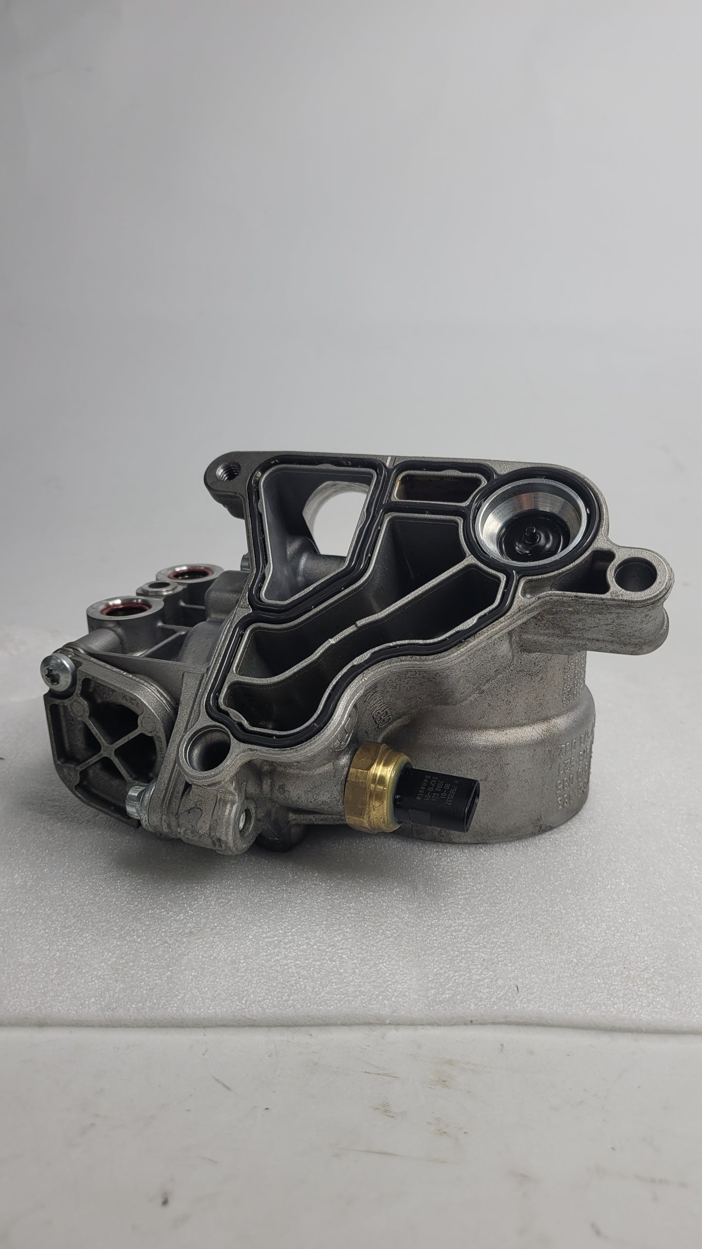 BMW F80 F82 F83 M3 M4 S55 3.0 PETROL OIL FILTER HOUSING OIL COOLER 7516383 - MPerformance.parts
