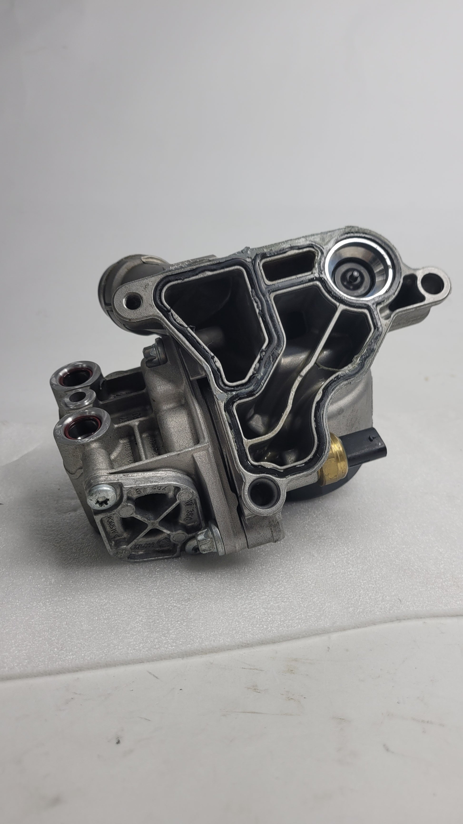 BMW F80 F82 F83 M3 M4 S55 3.0 PETROL OIL FILTER HOUSING OIL COOLER 7516383 - MPerformance.parts