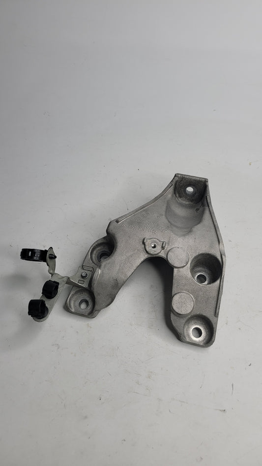 6789093 BMW S55 B30A M3 F80 M4 F82 F83 135i 335i 435i F-Series Motor Holder Front L - MPerformance.parts