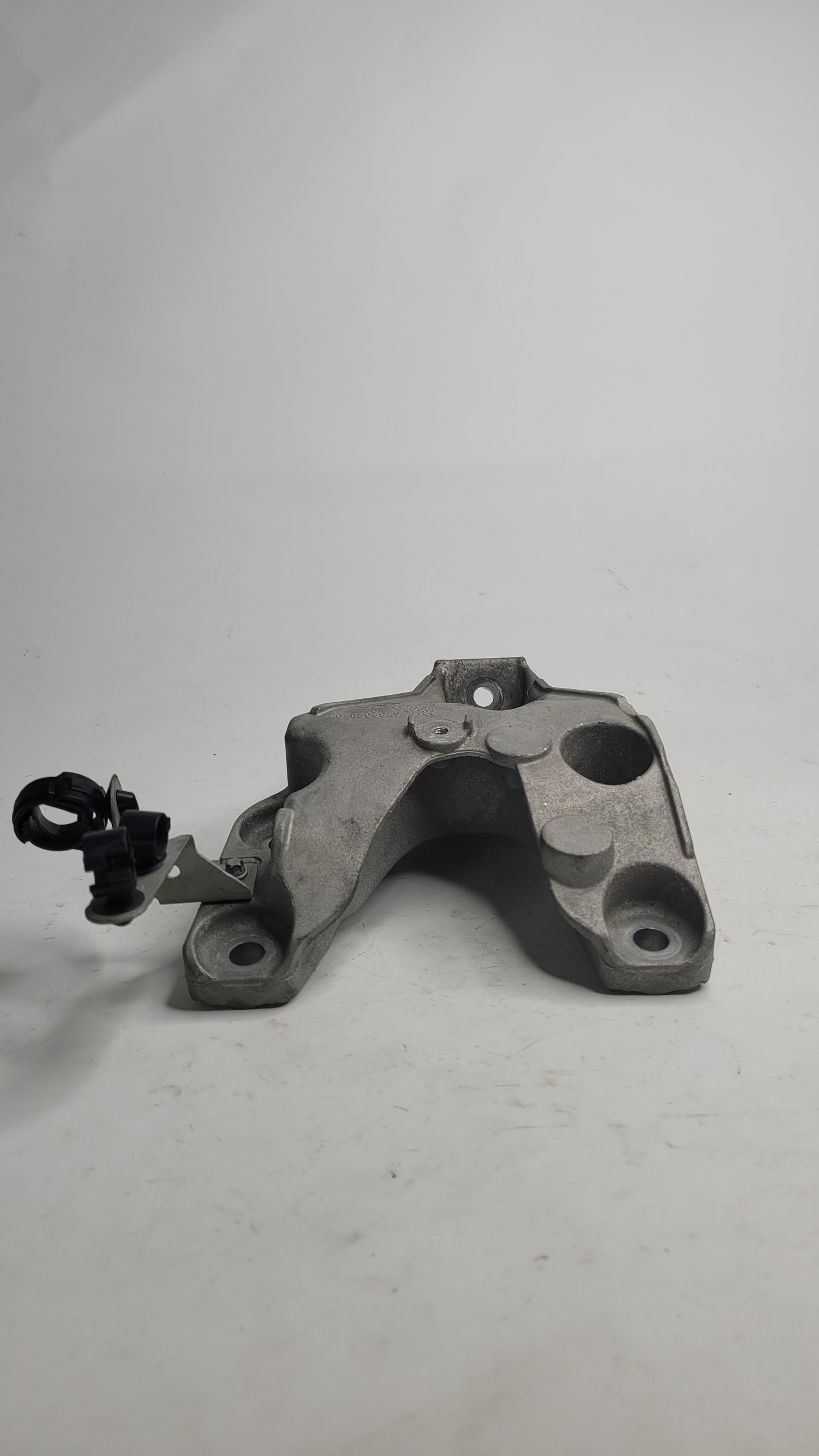6789093 BMW S55 B30A M3 F80 M4 F82 F83 135i 335i 435i F-Series Motor Holder Front L - MPerformance.parts