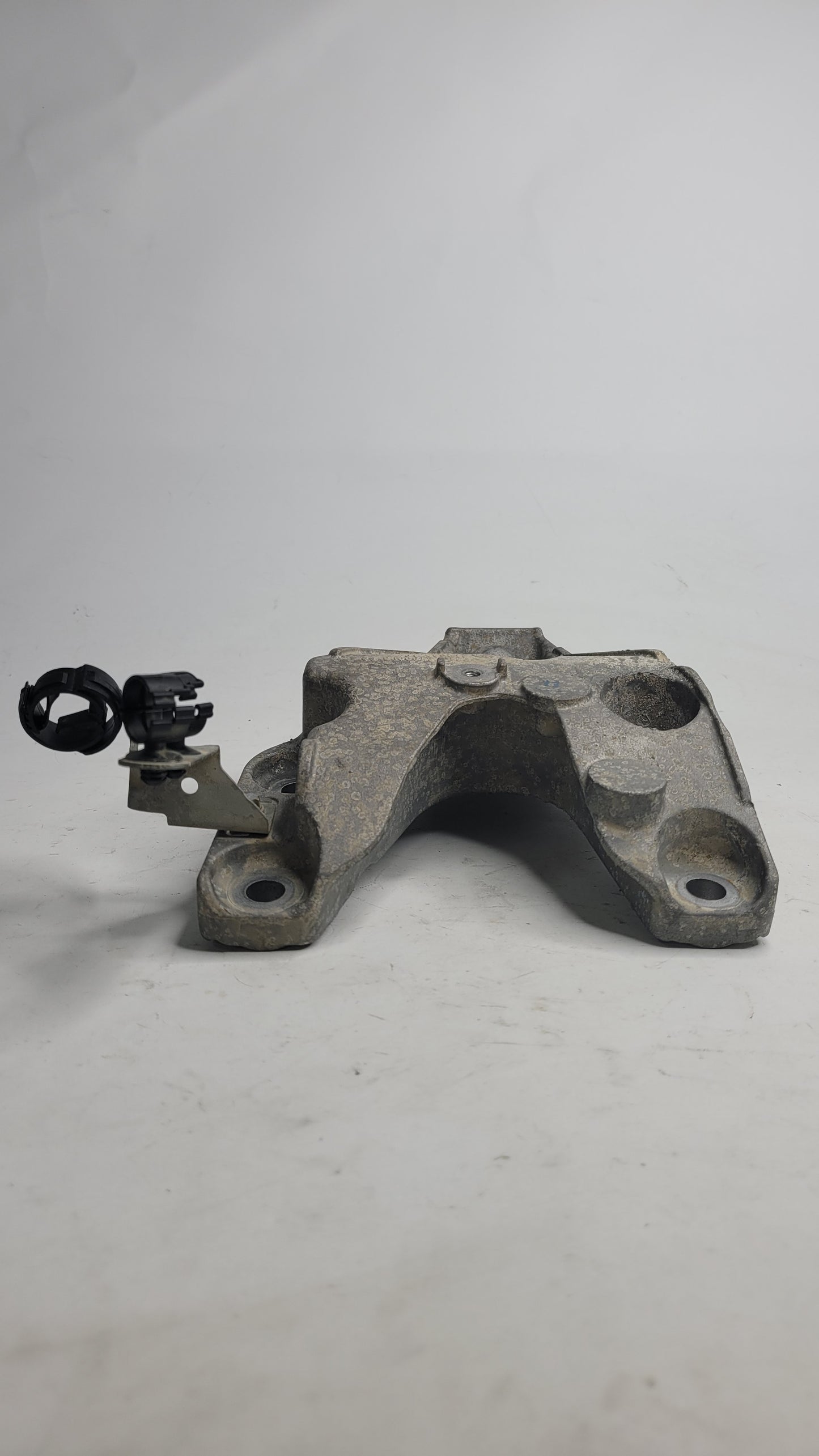 6789093 BMW S55 B30A M3 F80 M4 F82 F83 135i 335i 435i F-Series Motor Holder Front L - MPerformance.parts