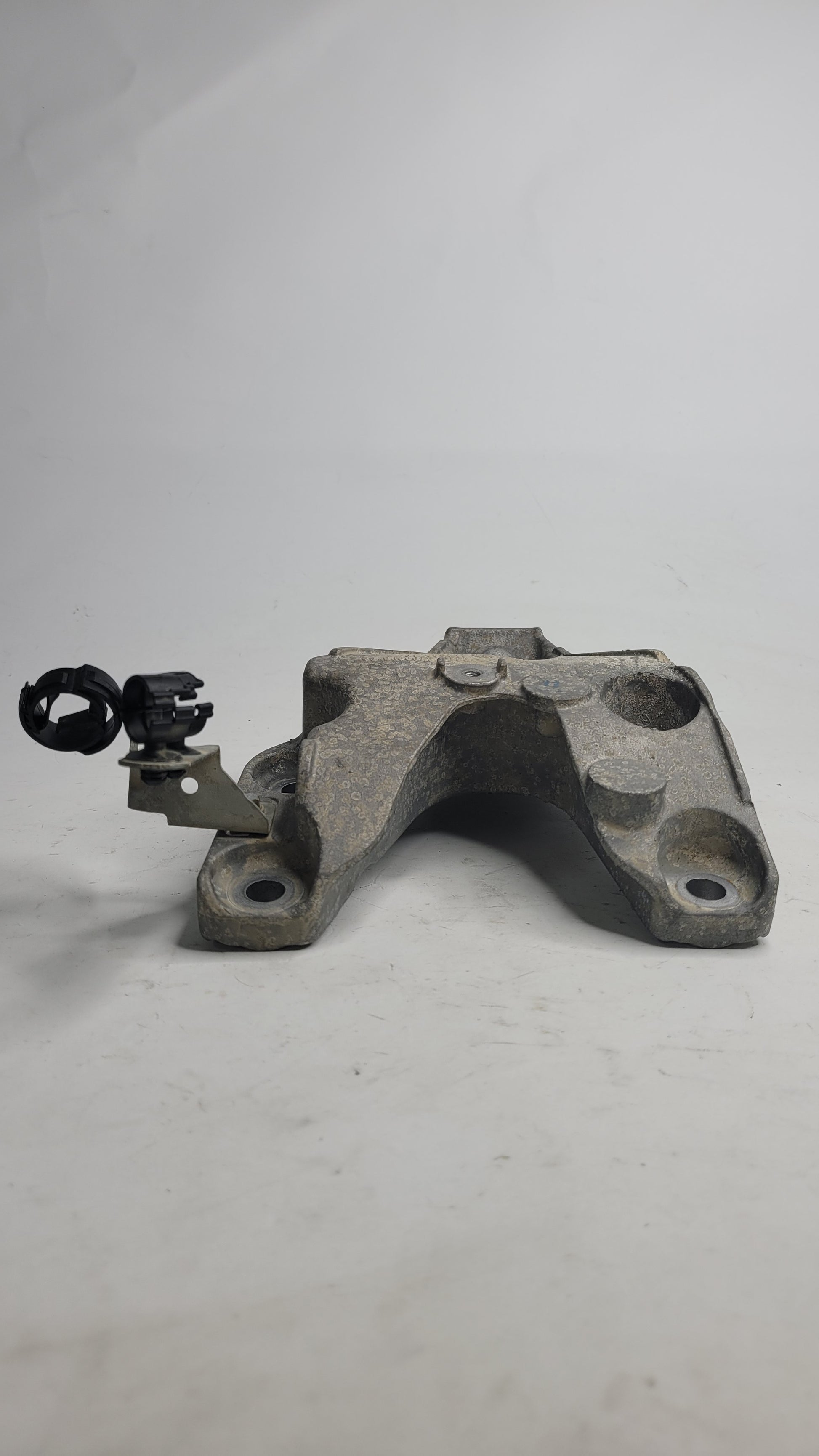 6789093 BMW S55 B30A M3 F80 M4 F82 F83 135i 335i 435i F-Series Motor Holder Front L - MPerformance.parts