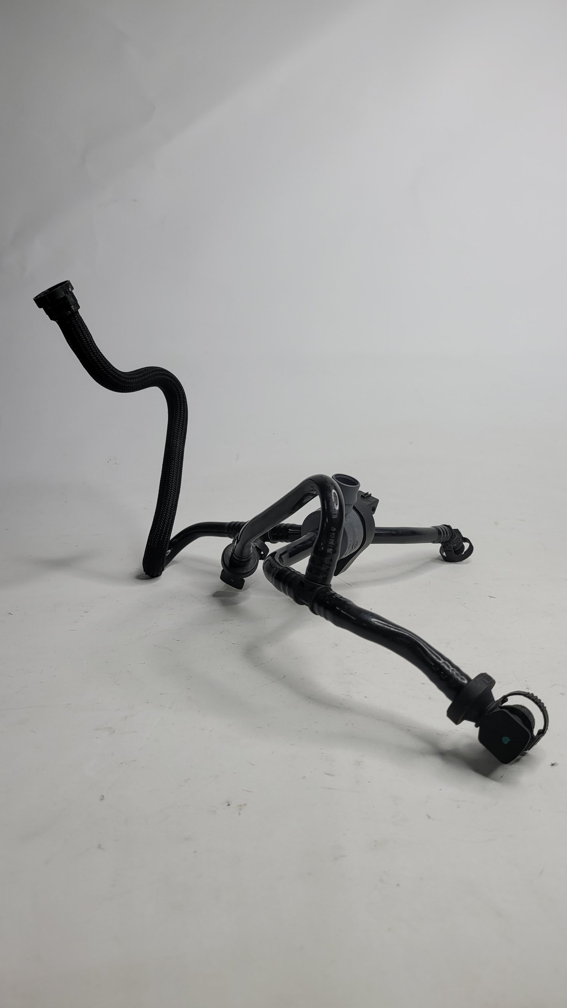 BMW F82 M4 F87 F80 F83 Fuel Tank Breather Valve With Line 7636149 - MPerformance.parts