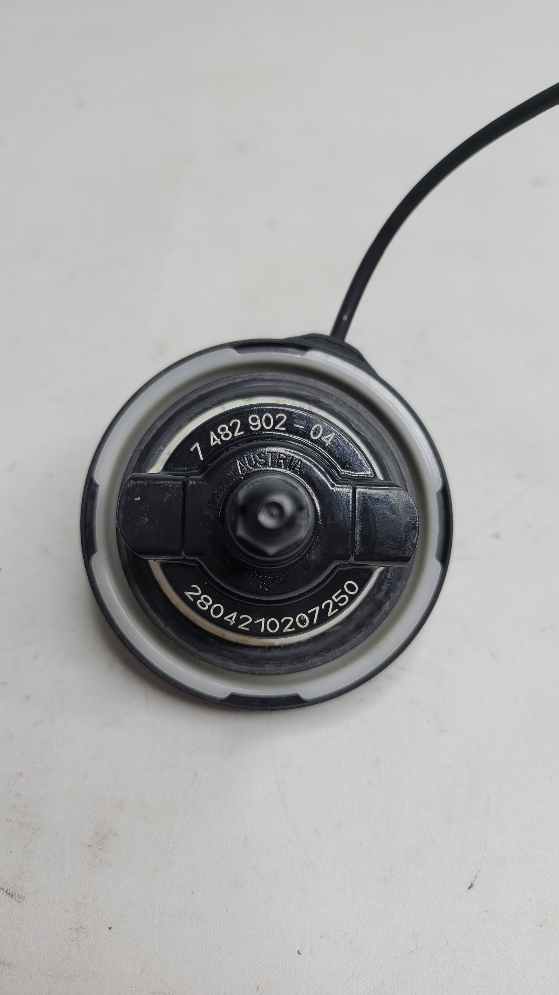 BMW M3 fuel cap Competition G80 7482902 - MPerformance.parts