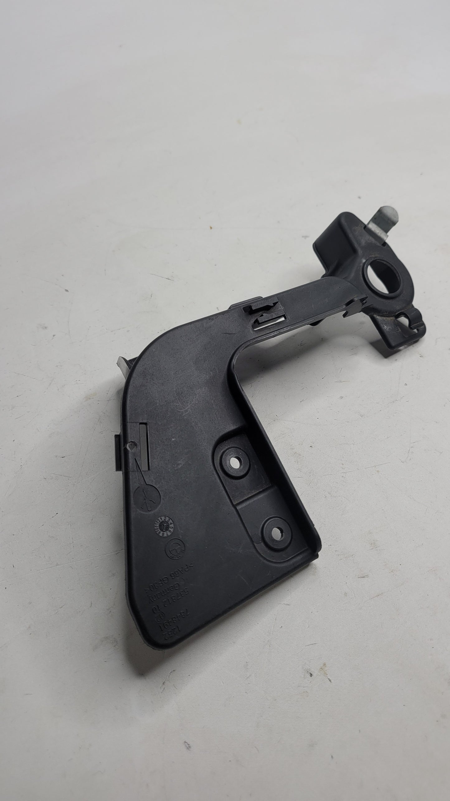 BMW F80 F82 F83 F87 M2 M3 M4 OEM S55 AIR Intake Mount Bracket 7848491 - MPerformance.parts