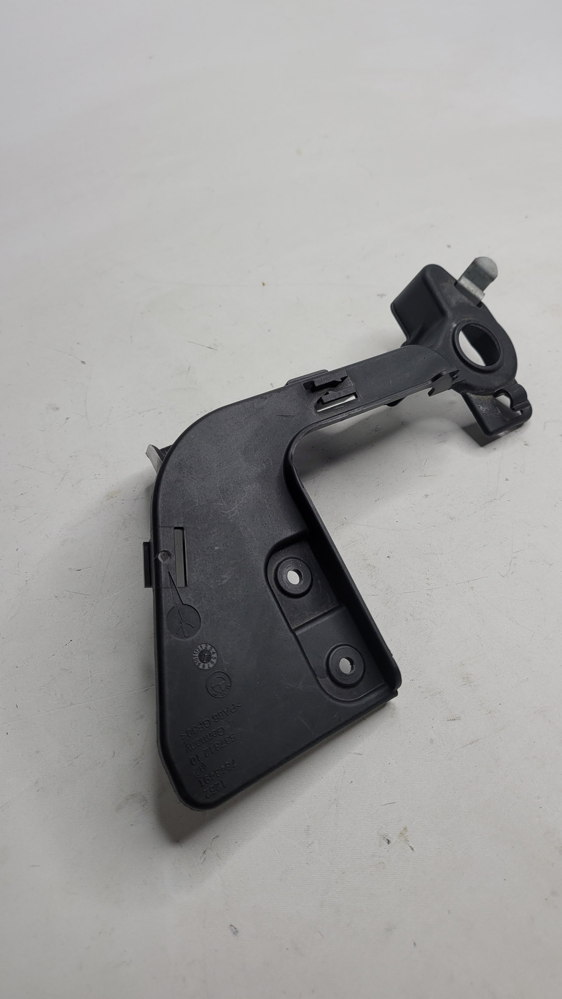 BMW F80 F82 F83 F87 M2 M3 M4 OEM S55 AIR Intake Mount Bracket 7848491 - MPerformance.parts