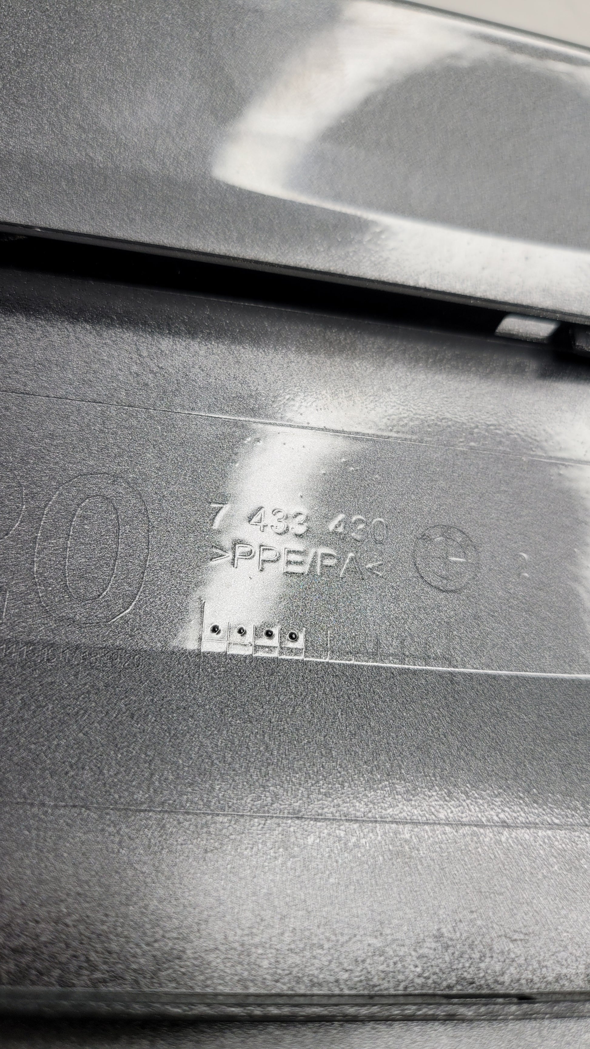 BMW M3 SERIES G80 FUEL TANK LID FLAP COVER 7433430 - MPerformance.parts