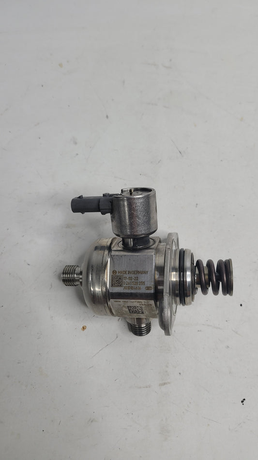 BMW F82 M4 F87 F80 F83 High-Pressure High Pressure Pump 7847204 - MPerformance.parts