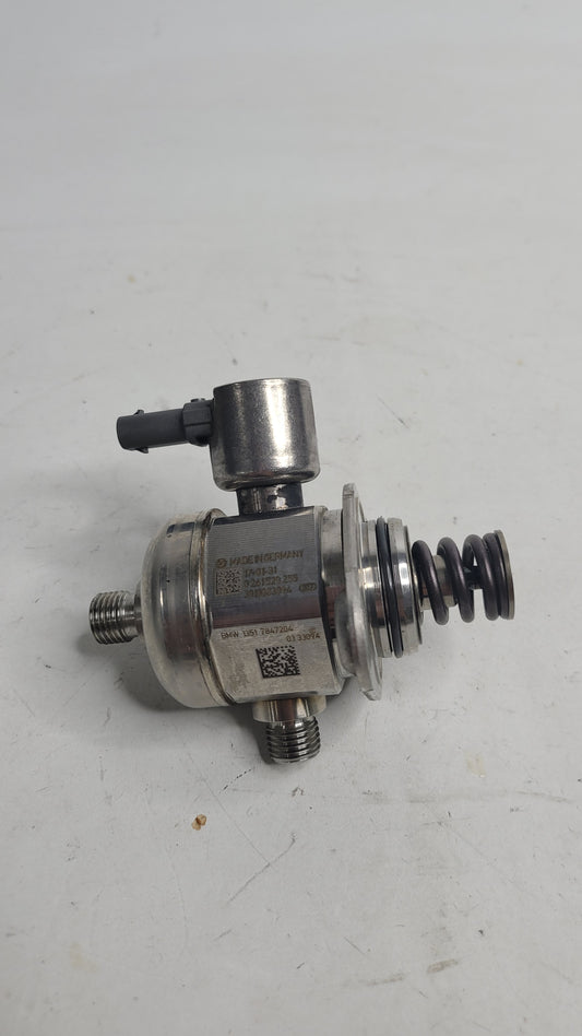 BMW F82 M4 F87 F80 F83 High-Pressure High Pressure Pump 7847204 - MPerformance.parts