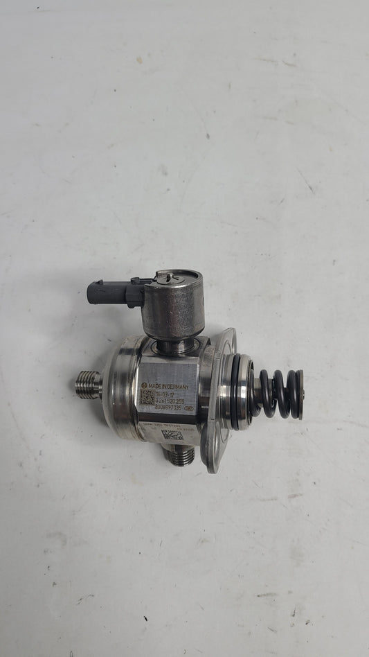 BMW F82 M4 F87 F80 F83 High-Pressure High Pressure Pump 7847204 - MPerformance.parts