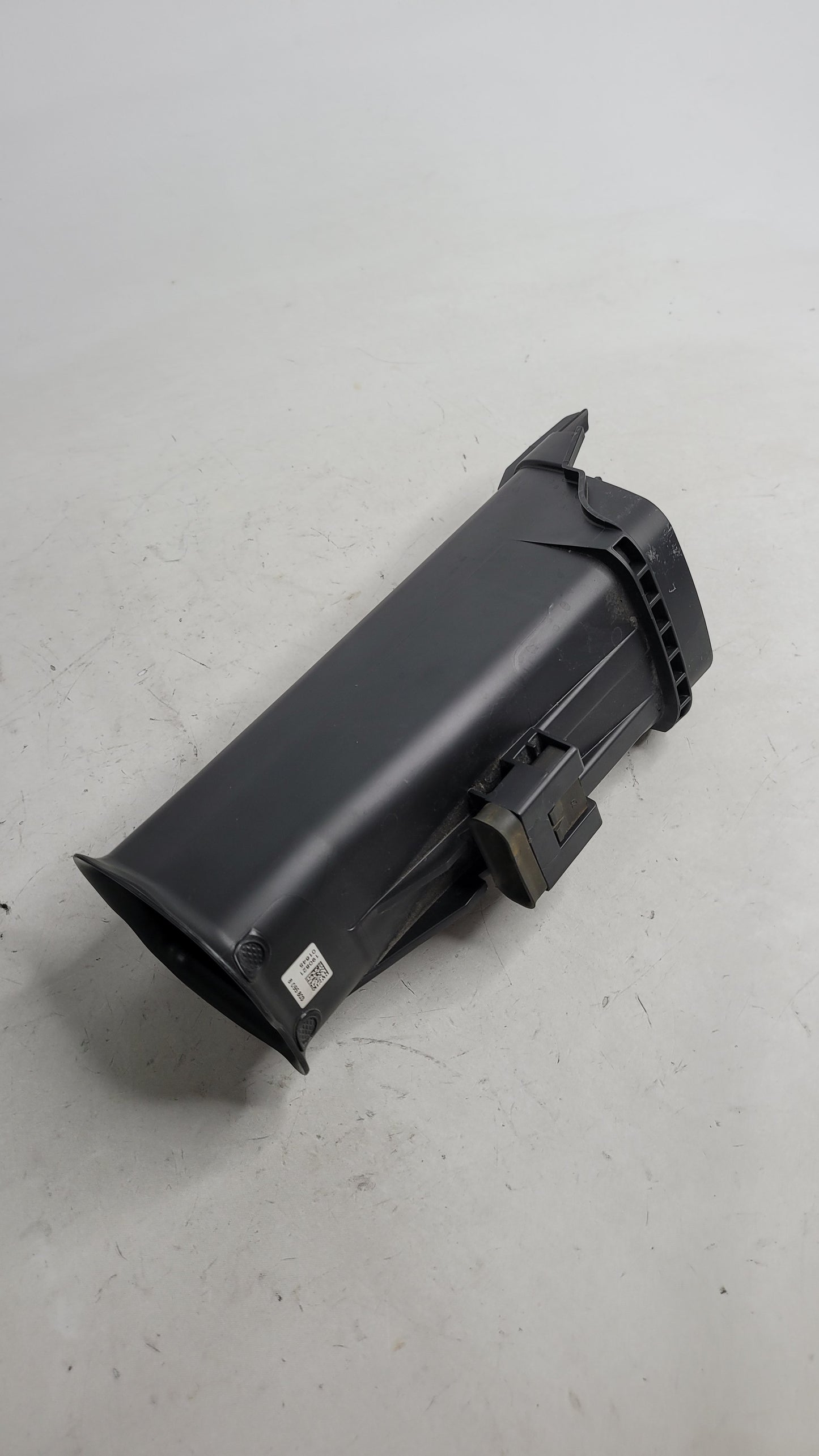 BMW M3 M4 G80 G82 G83 LEFT SIDE AIR INTAKE DUCT 8095803 - MPerformance.parts