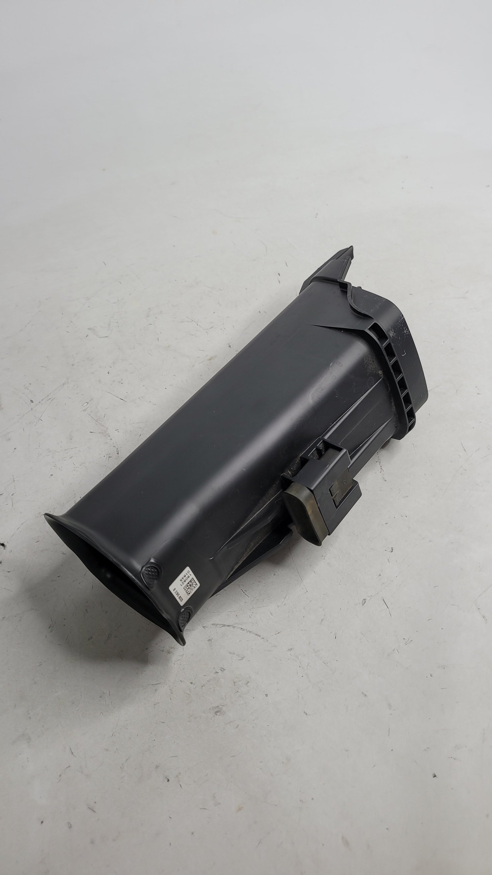 BMW M3 M4 G80 G82 G83 LEFT SIDE AIR INTAKE DUCT 8095803 - MPerformance.parts