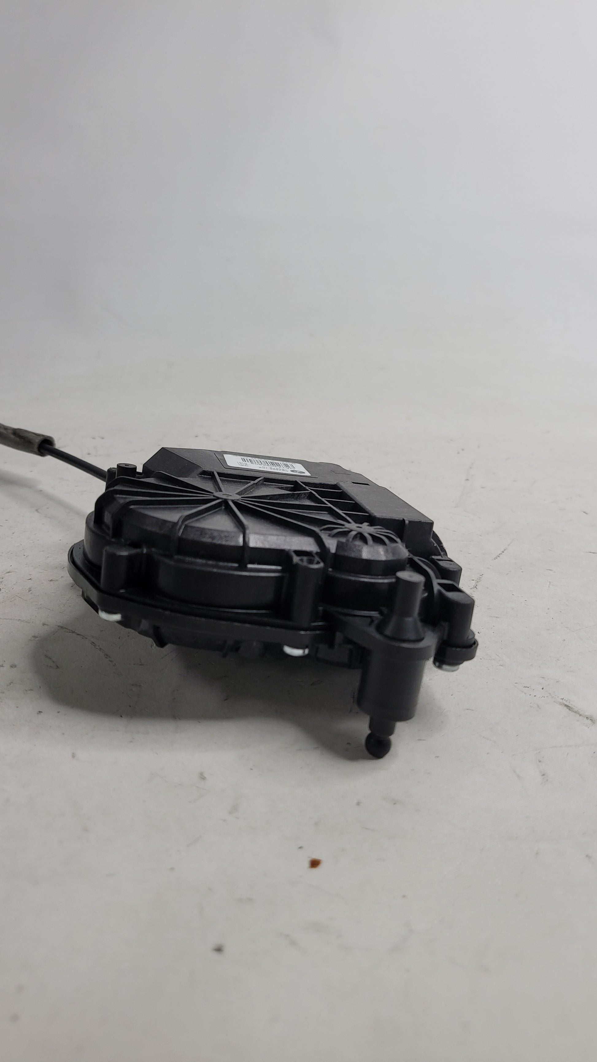 BMW M3 COMPETITION G80 M3 TAILGATE TRUNK MOTOR ACTUATOR - 163672-10 - MPerformance.parts