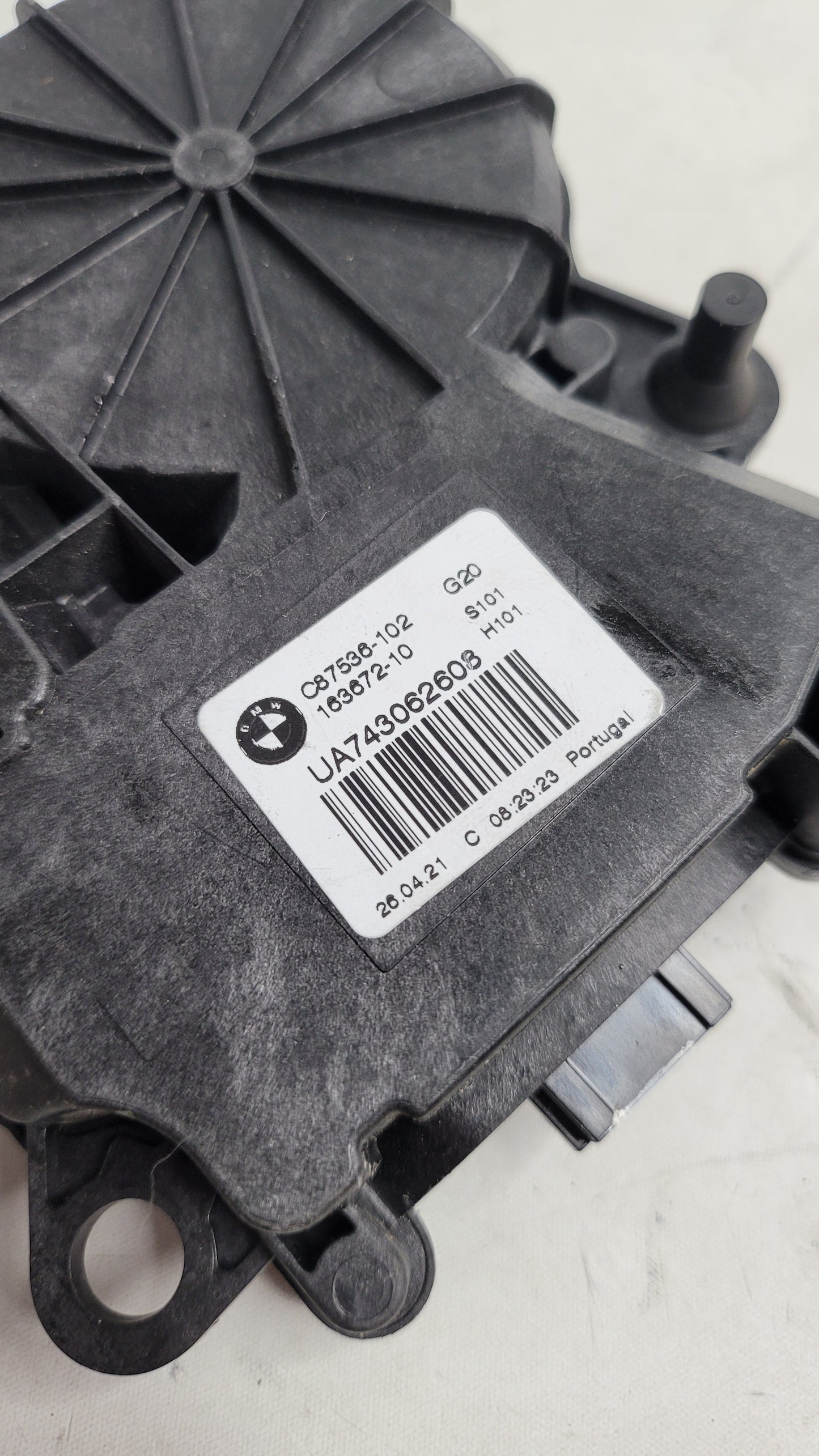 BMW M3 COMPETITION G80 M3 TAILGATE TRUNK MOTOR ACTUATOR - 163672-10 - MPerformance.parts