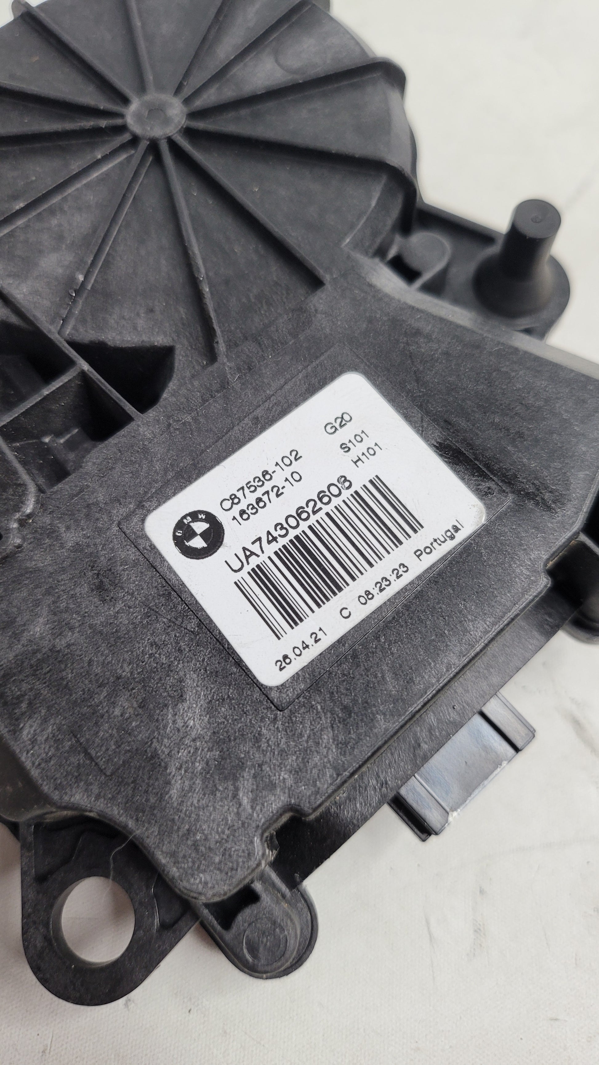 BMW M3 COMPETITION G80 M3 TAILGATE TRUNK MOTOR ACTUATOR - 163672-10 - MPerformance.parts