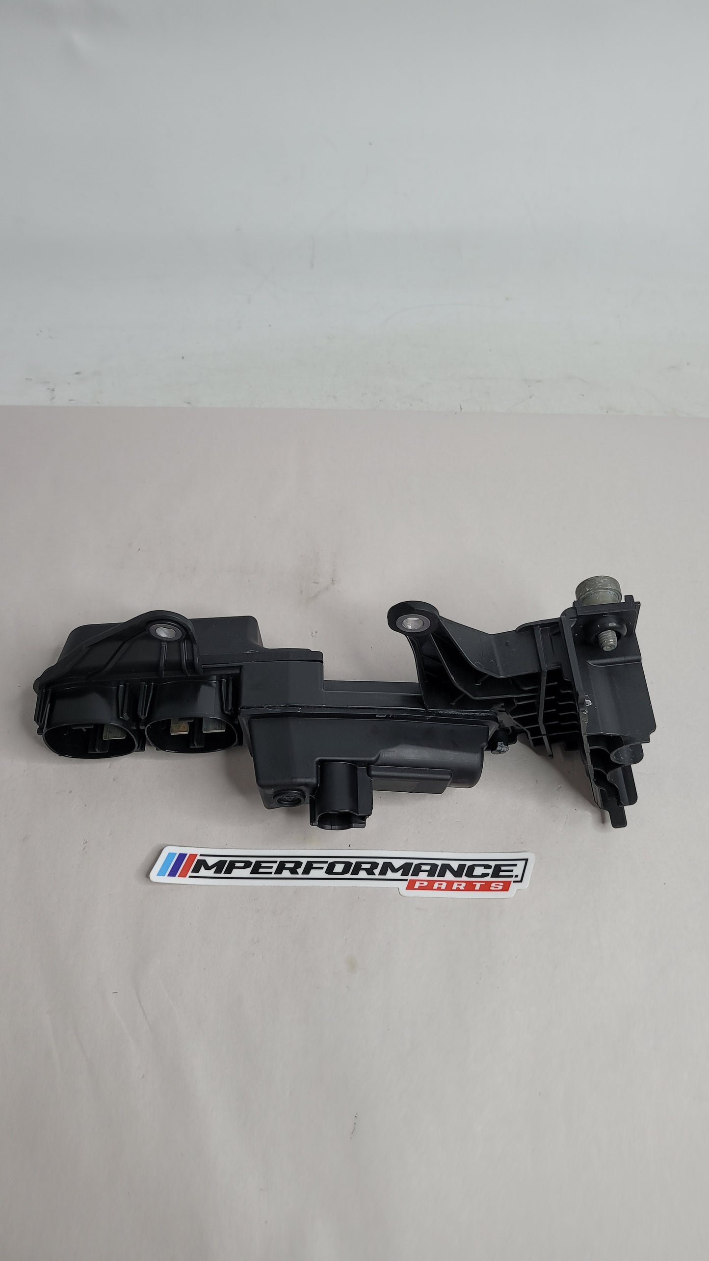 BMW 3 4 SERIES G20 G21 G22 G23 G26 G80 G82 FUSE BOX JUMP START TERMINAL 6842529 - MPerformance.parts