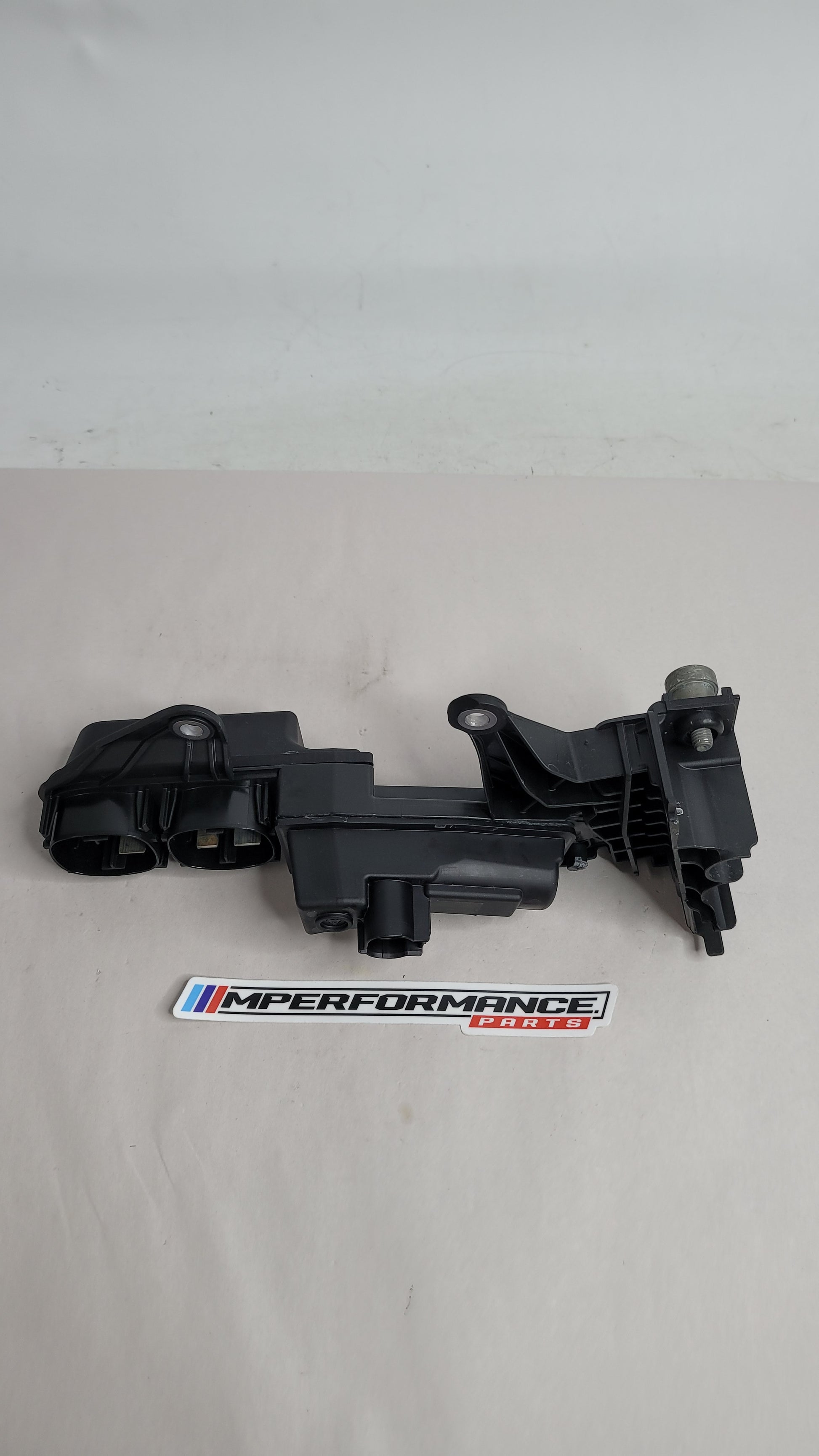 BMW 3 4 SERIES G20 G21 G22 G23 G26 G80 G82 FUSE BOX JUMP START TERMINAL 6842529 - MPerformance.parts