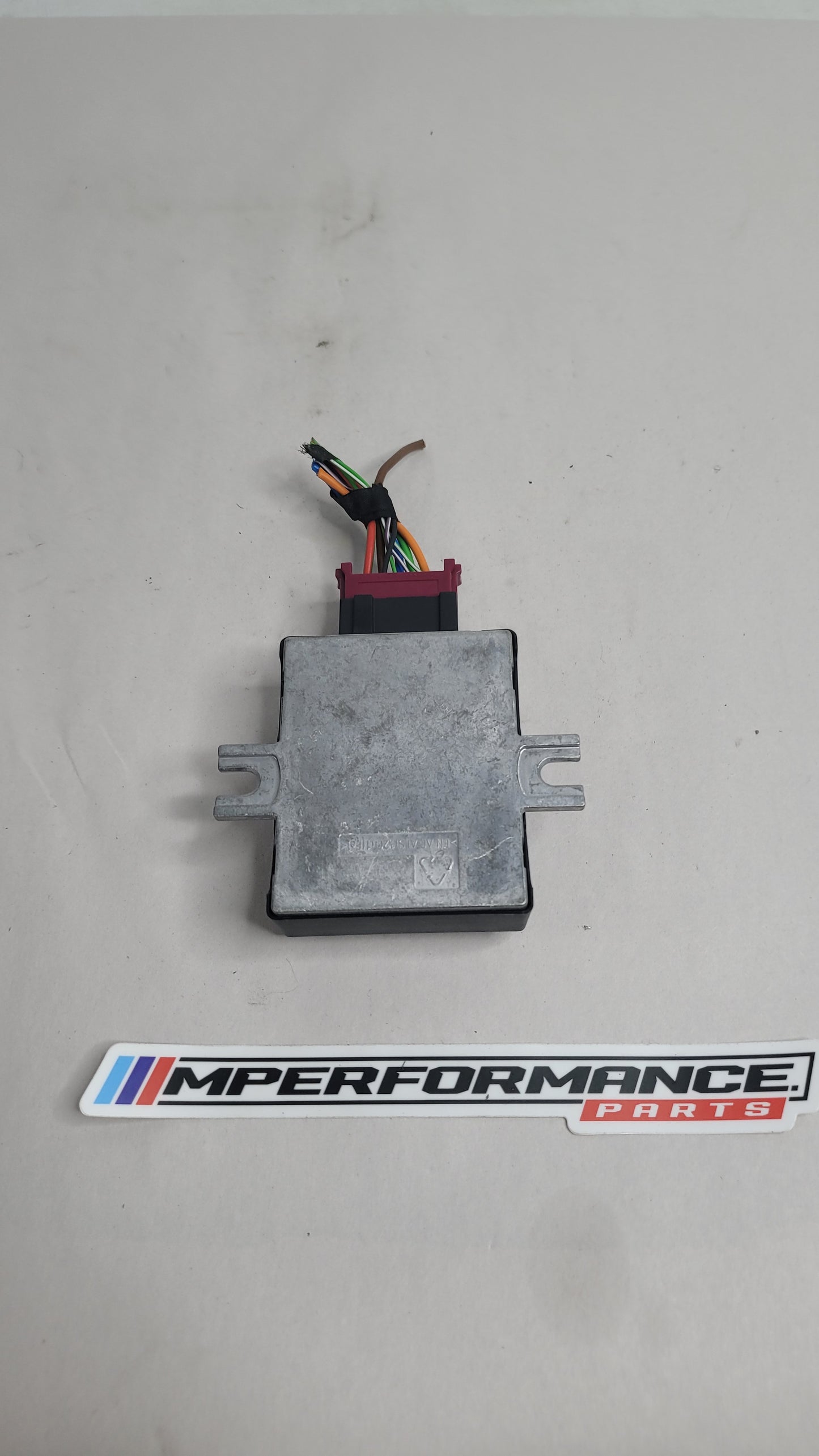 BMW G20 G21 G22 G23 G26 G80 M3 F40 F44 FUEL PUMP CONTROL MODULE FUEL UNIT ECU 5A0EEC9 - MPerformance.parts