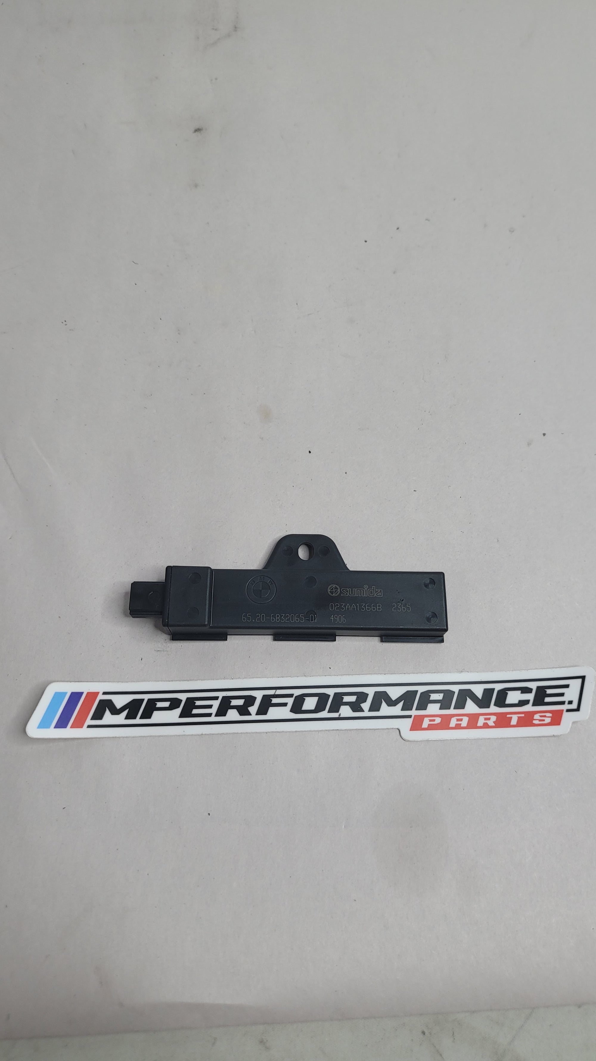 BMW M3 G80 INNER KEYLESS ENTRY ANTENNA 6520 6832065 - MPerformance.parts