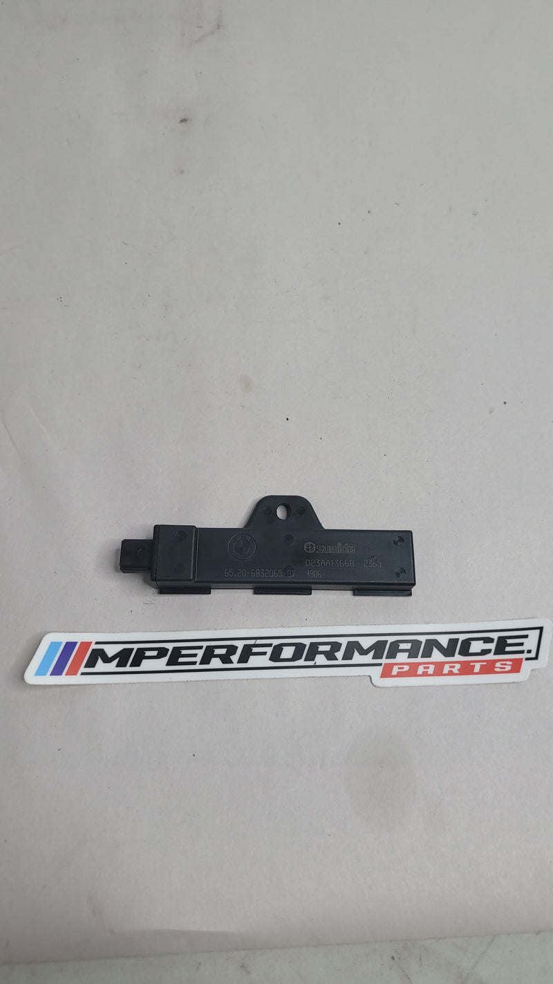 BMW M3 G80 INNER KEYLESS ENTRY ANTENNA 6520 6832065 - MPerformance.parts
