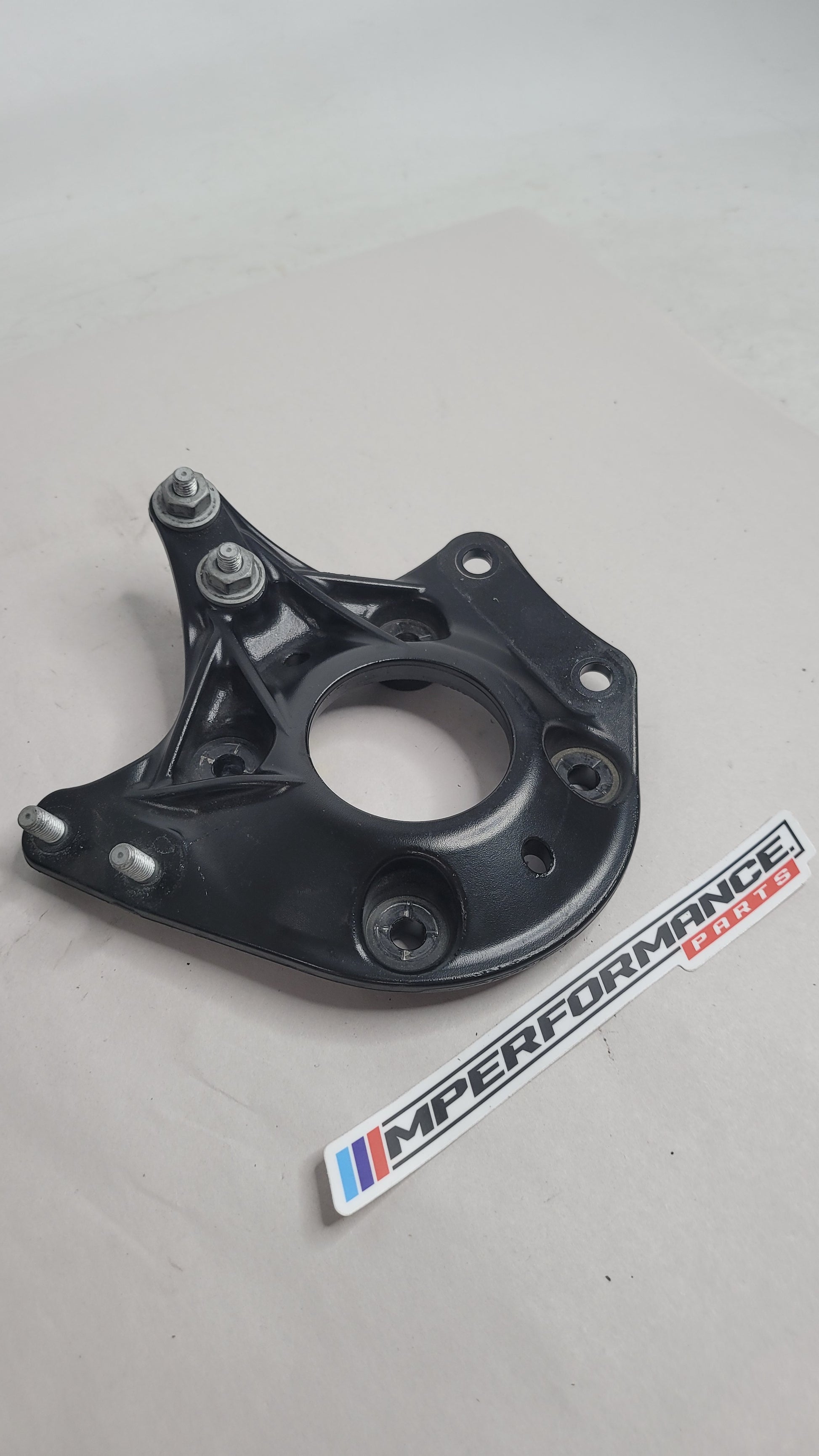 BMW M3 G80 STRUT TOWER BRACE MOUNT LEFT DRIVER SIDE 8076673 590910 - MPerformance.parts