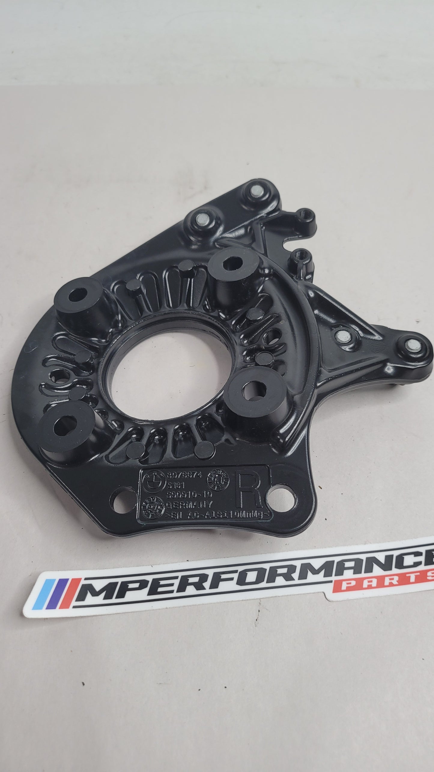 BMW M3 M4 G80 G82 G83 RIGHT DRIVER SIDE SUSPENSION STRUT TOWER BRACE 8076674 - MPerformance.parts