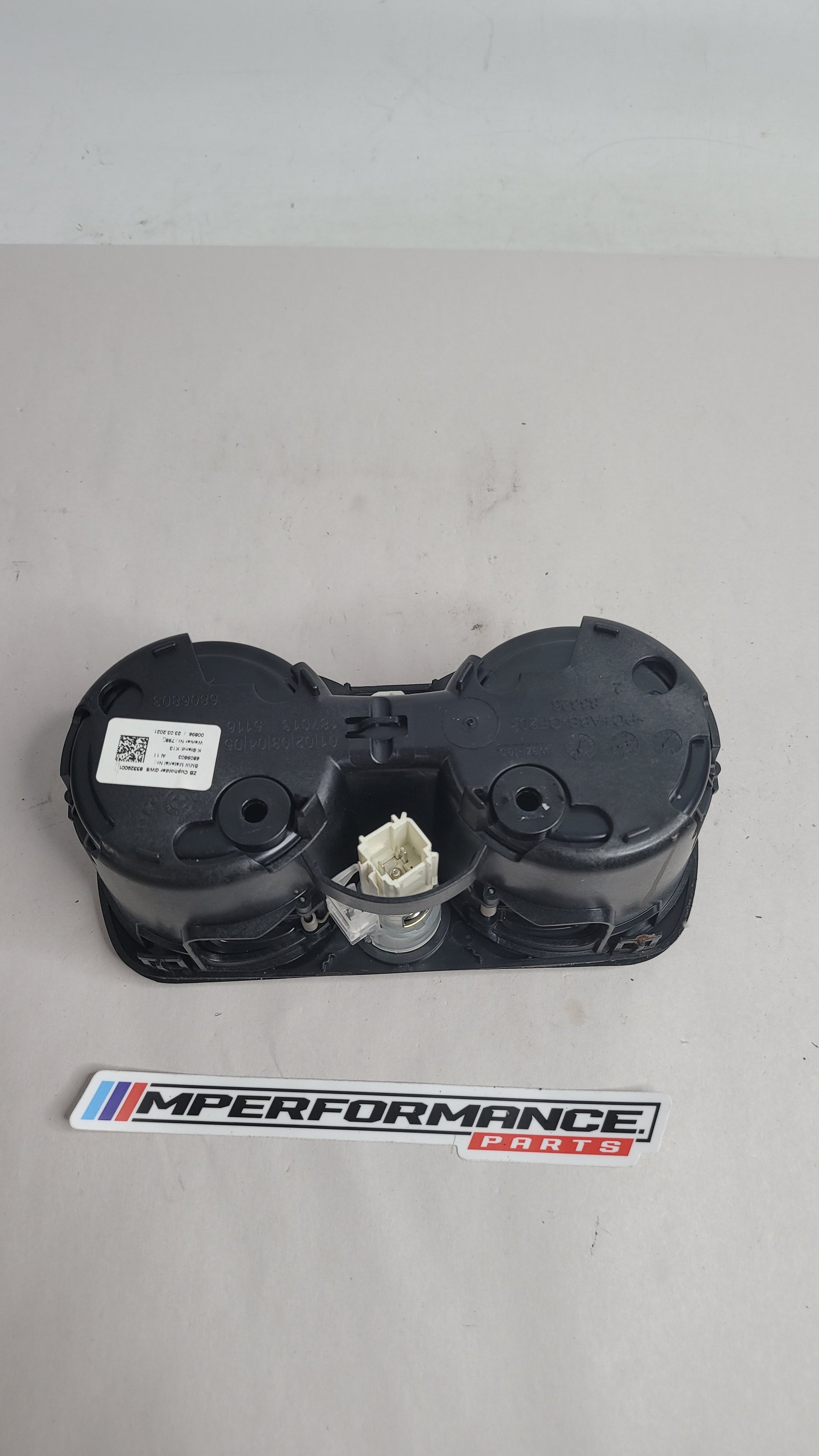 BMW M3 G80 CENTRE CONSOLE TWIN CUP HOLDER WITH USB SOCKET 6809803 - MPerformance.parts