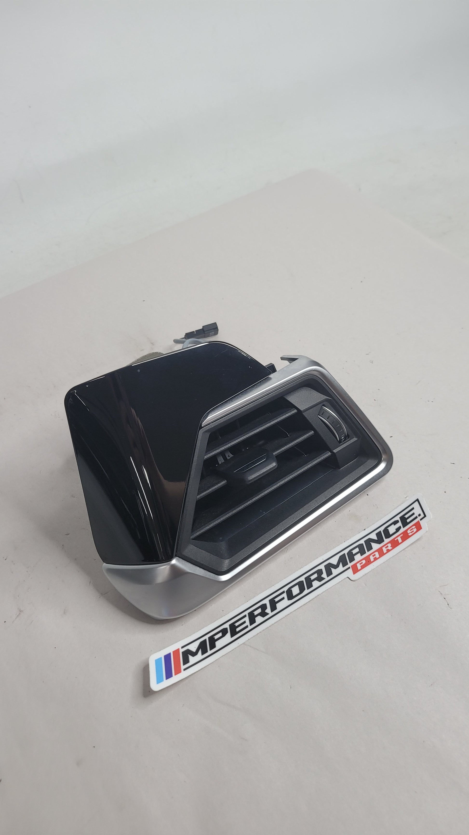 BMW M3 Air heater vent drivers right G80 2023 6848619 - MPerformance.parts