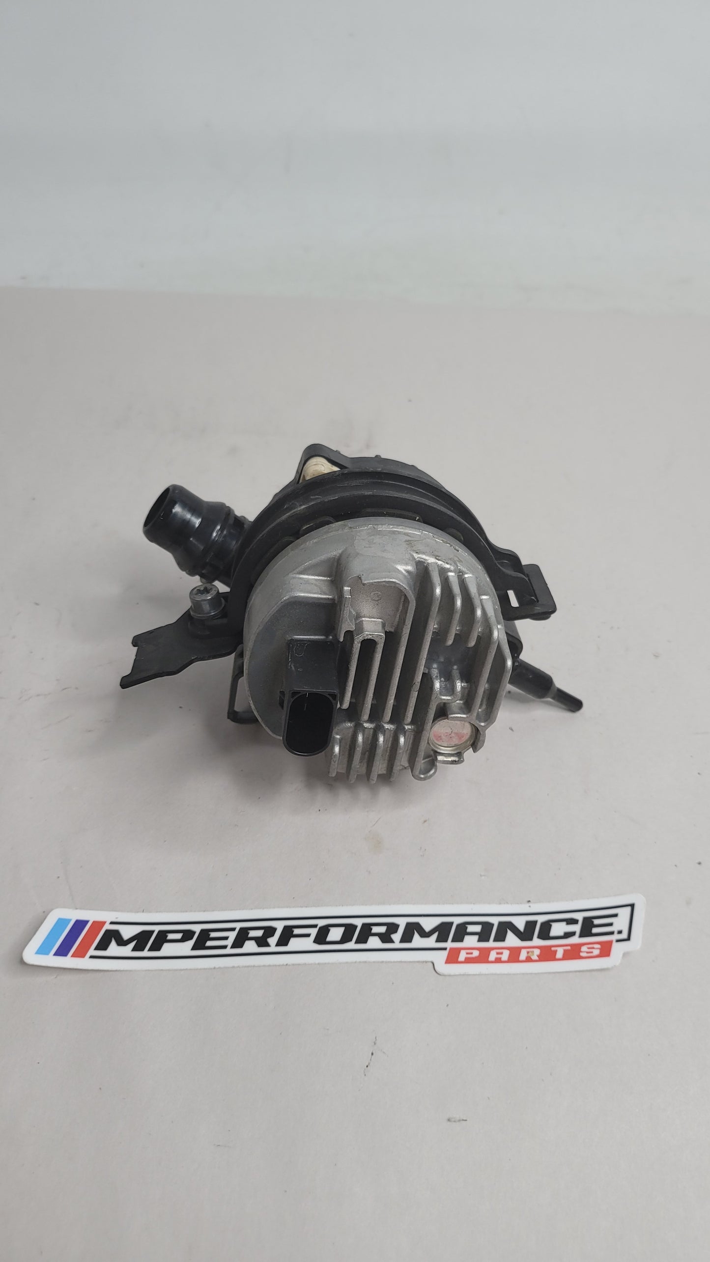 BMW 3 4 SERIES G80 G81 G82 M3 M4 3.0 PETROL S58 AUXILIARY WATER PUMP 5A30246 - MPerformance.parts