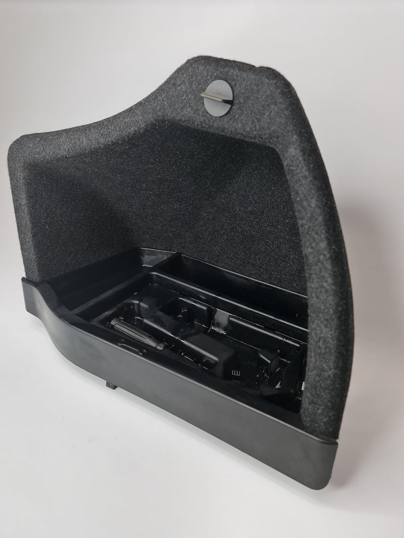 BMW Series 3 genuine battery cover for F30 F50 2015 model, black plastic boot cover with part number 51477239175.