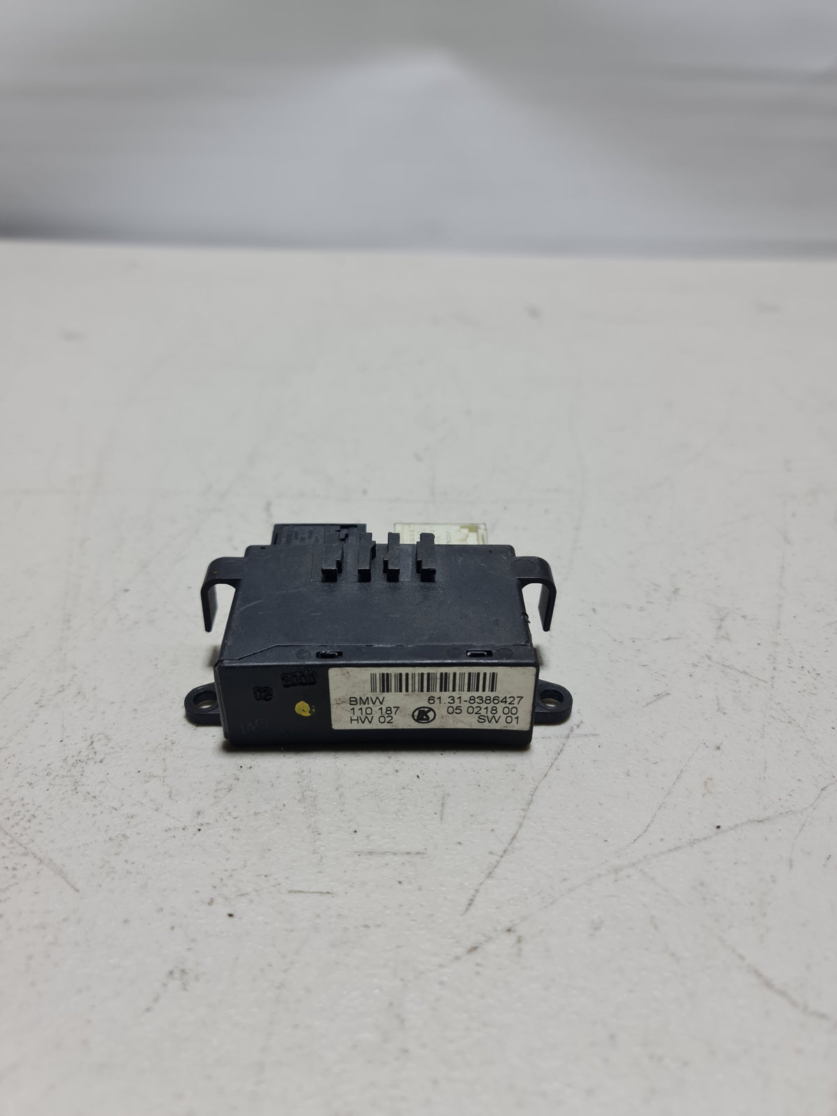 BMW control unit with mirror memory for 1999-2006 models, part 61-35-6-916-054, shown in the image.