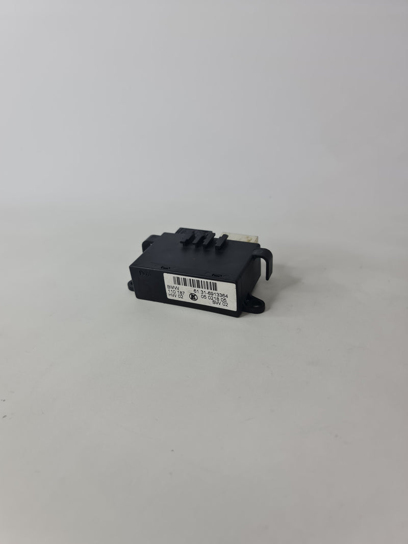 BMW E46 door mirror control unit with memory module, part 61316913364, for 318 to 330 models, shown installed on vehicle.