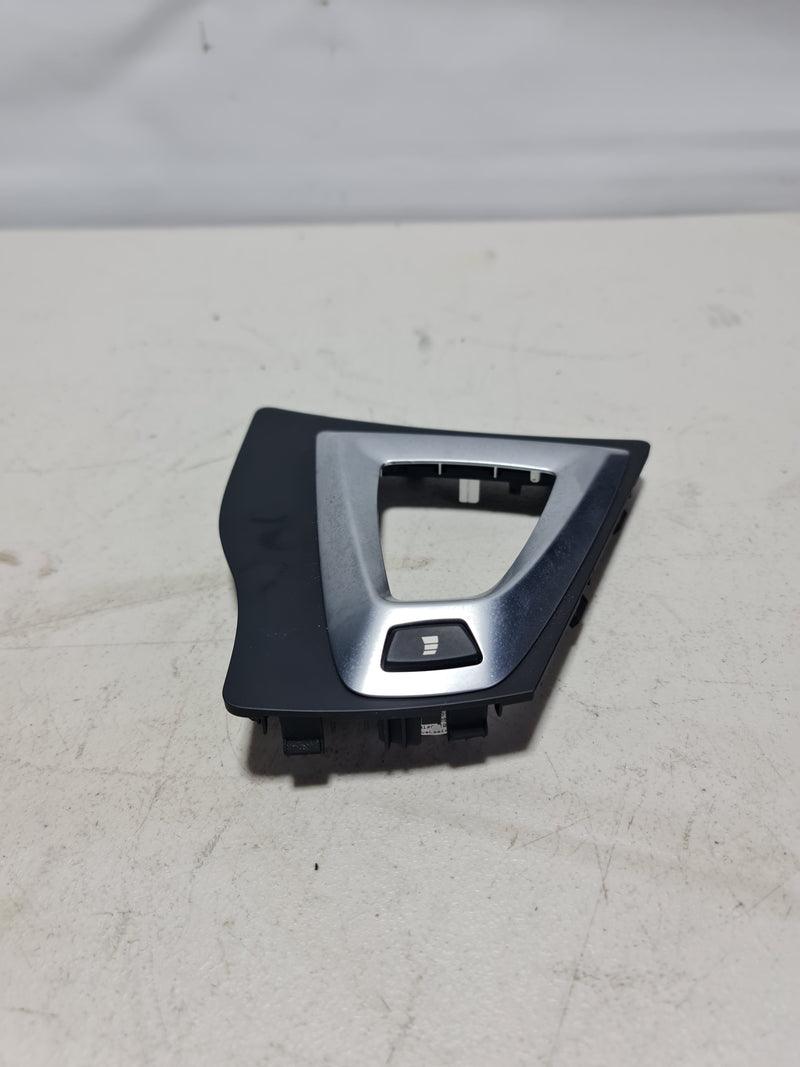 BMW Cabrio F80/F82/F83 M3 M4 center console trim cover for gear selector switch, right-hand drive, 2015 model.