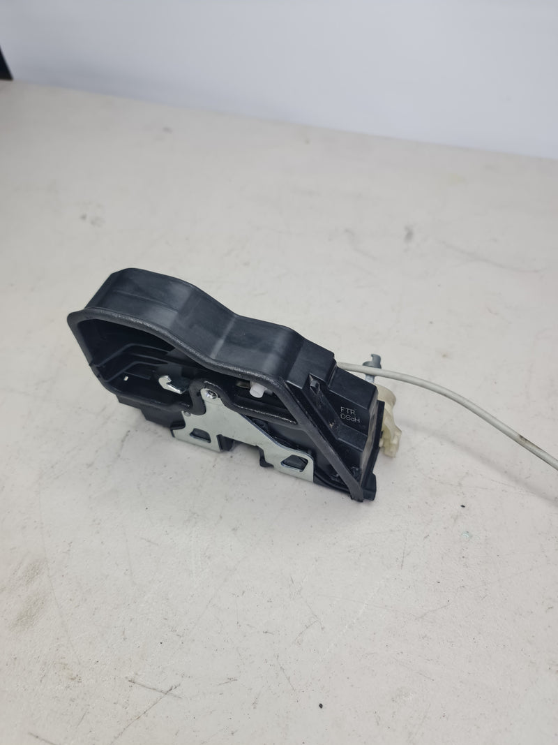 BMW F11 front right door lock for 2016 model, showing the secure locking mechanism and key slot in detailed view.