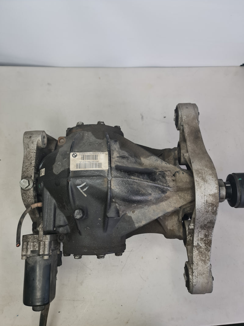 BMW 33-10-2-289-970 final drive with differential, automotive component showing gear and housing for vehicle performance.