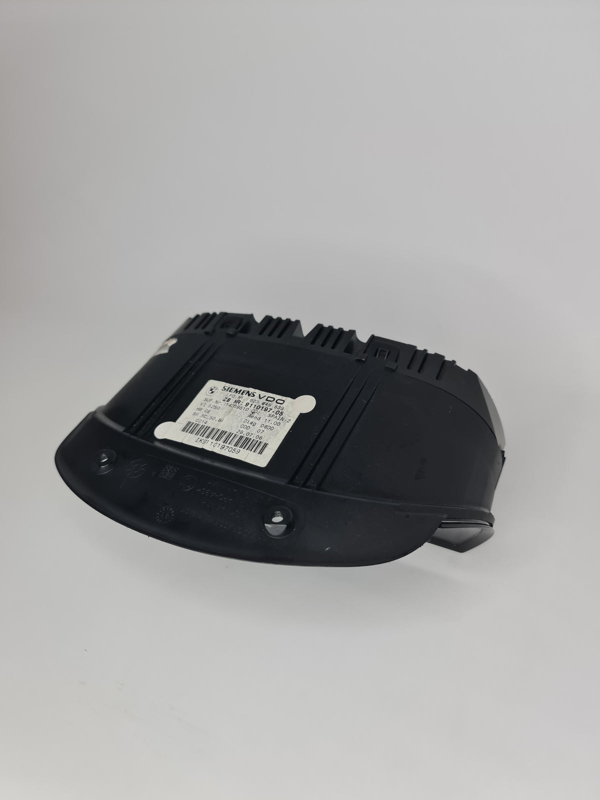 BMW 3 Series 2007 instrument cluster speedometer dashboard meter with digital display and analog gauges.