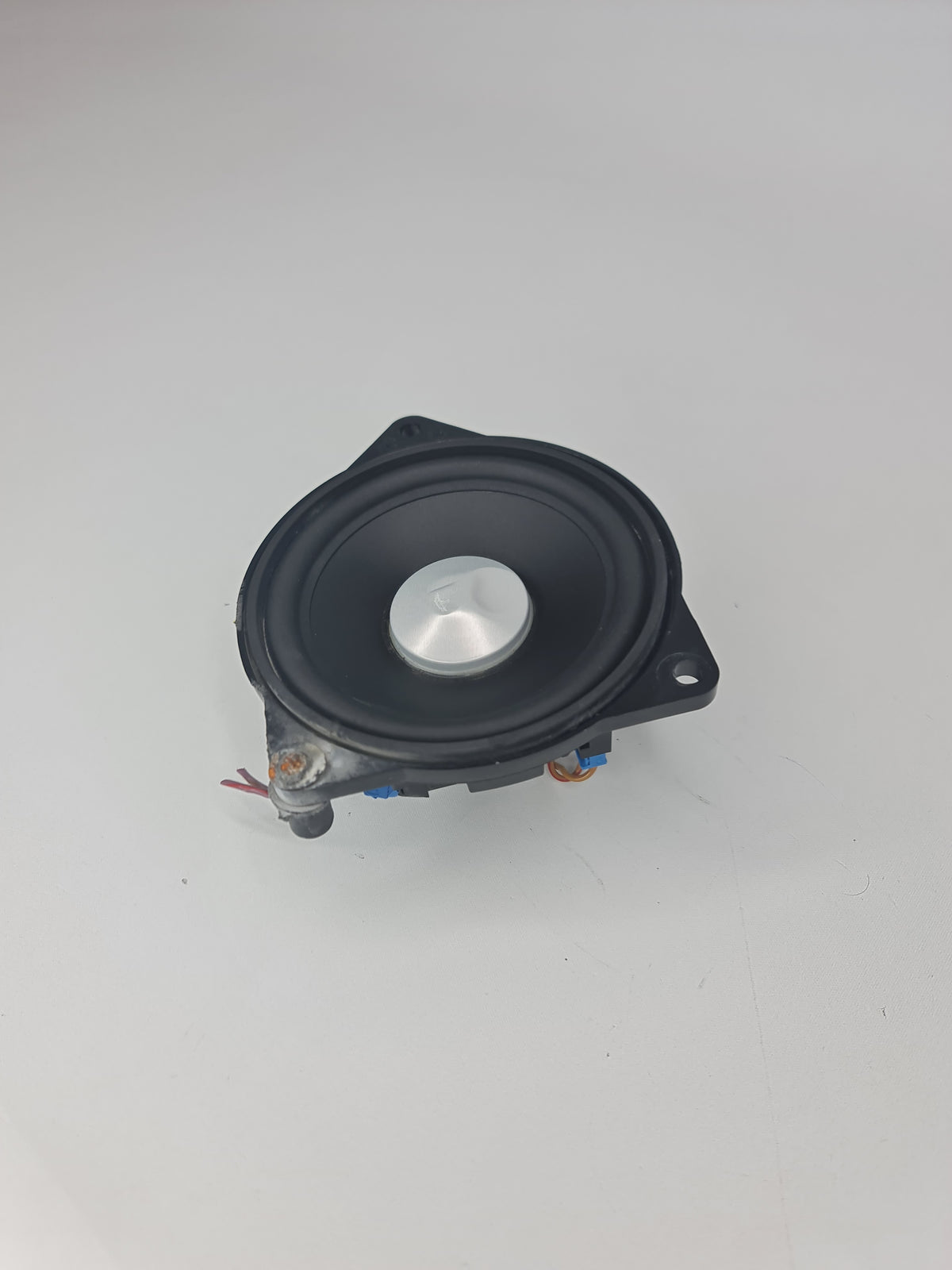 BMW mid-range Hifi speaker for 2010-2020 models, top Hifi quality, shown in a close-up view with mounting details.