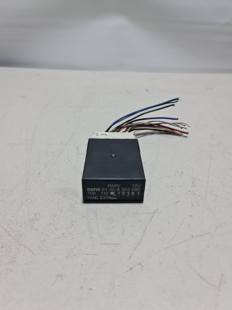 BMW E36 RMIV rear window lift relay module, OEM 61358353099 for 92-99 318 323 325 328 M3 Z3 models, close-up view.